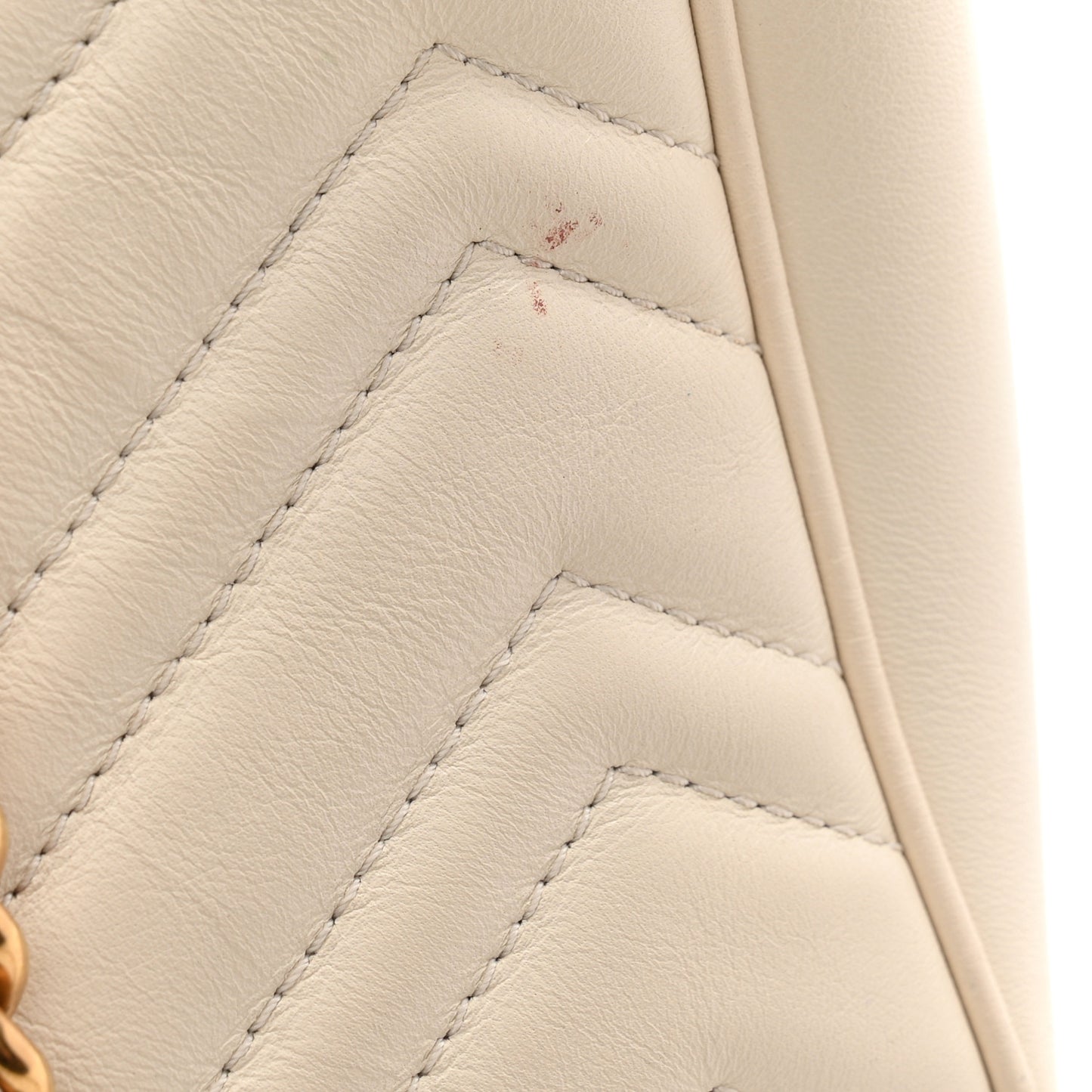 Calfskin Matelasse Medium GG Marmont Open Top Shoulder Bag White