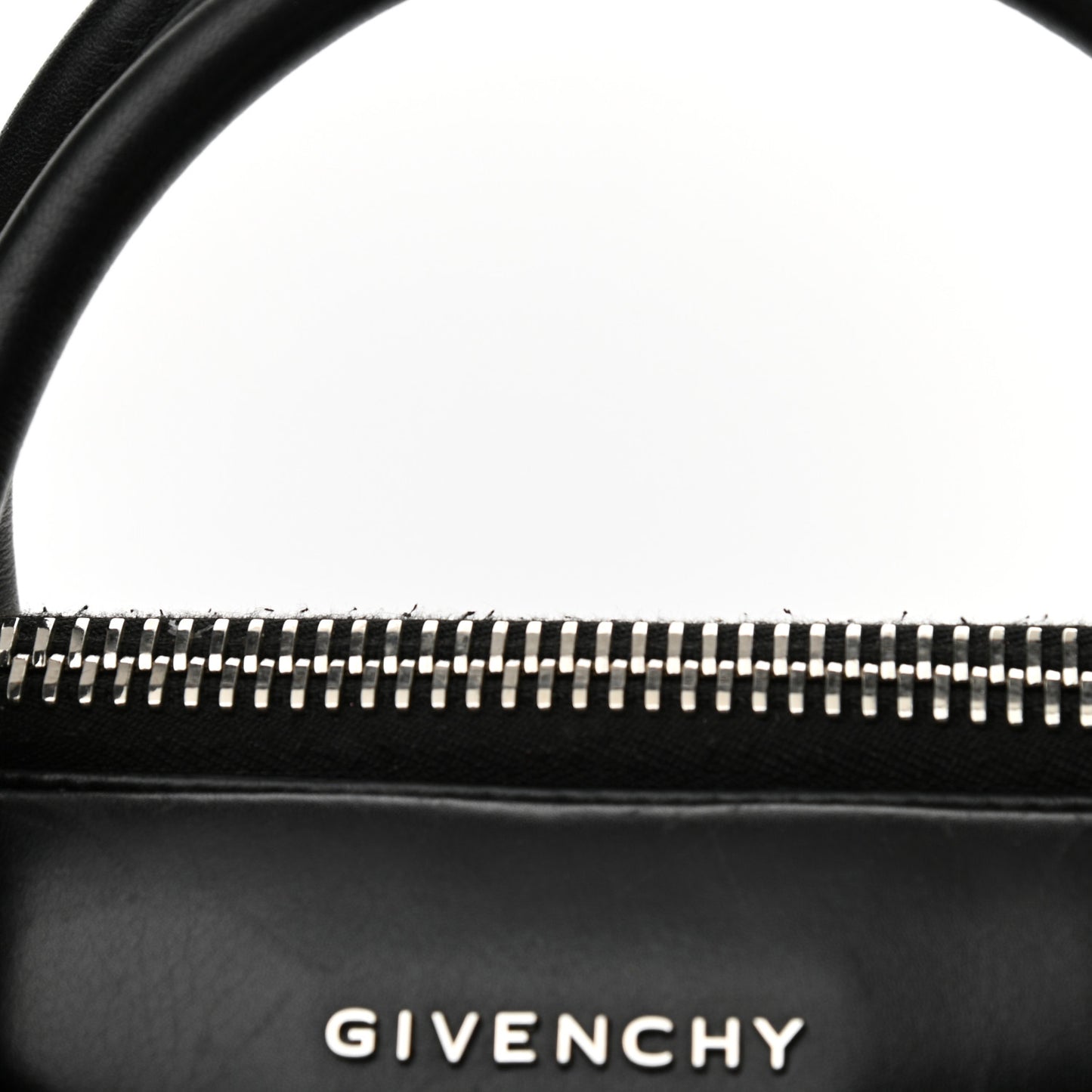 Calfskin 3D Stud Medium Antigona Black