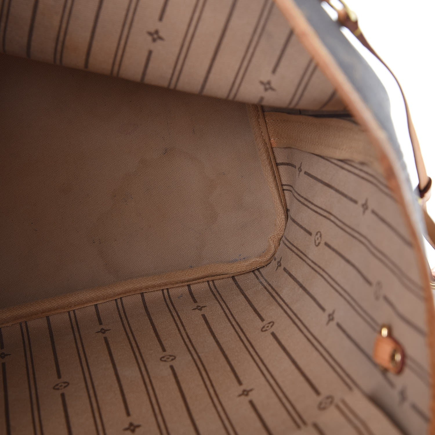 Louis Vuitton Monogram Neverfull MM 12 of 30