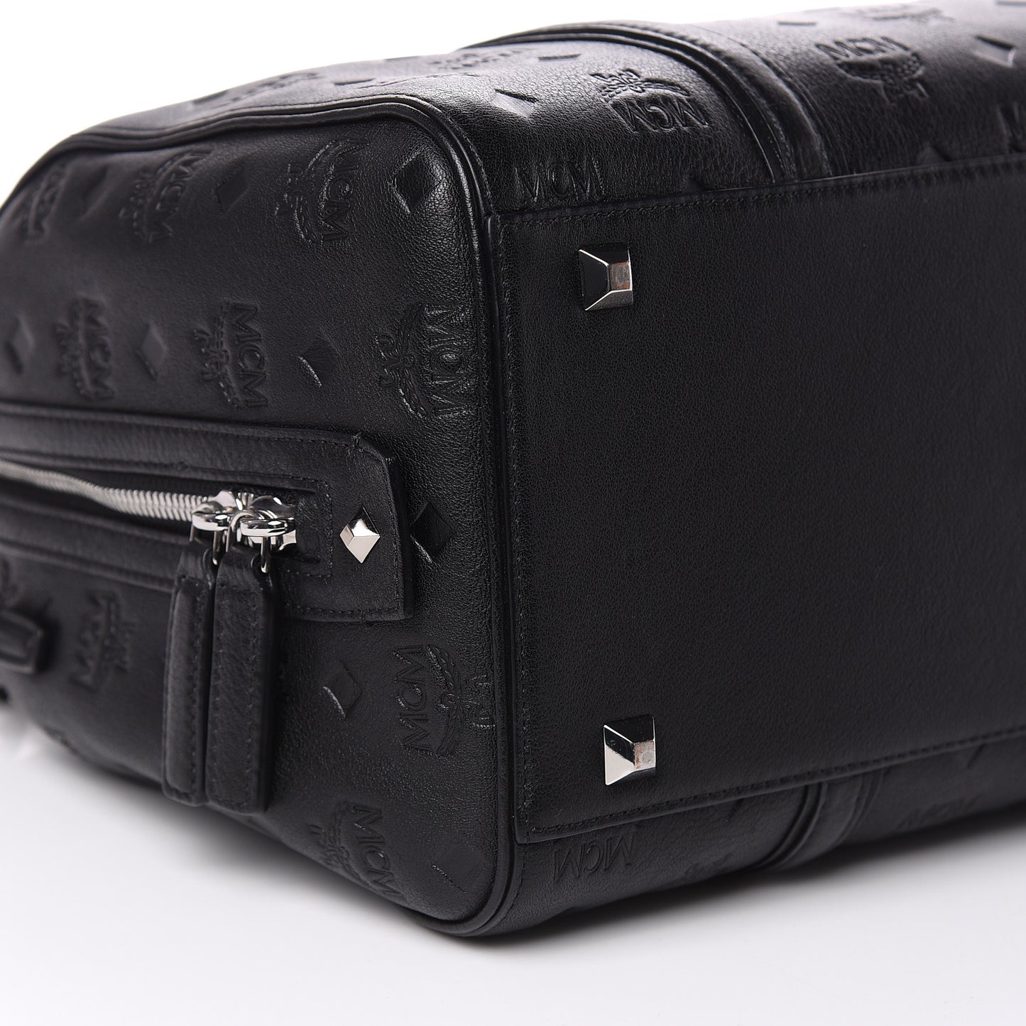 Visetos Medium Essential Boston Bag Black