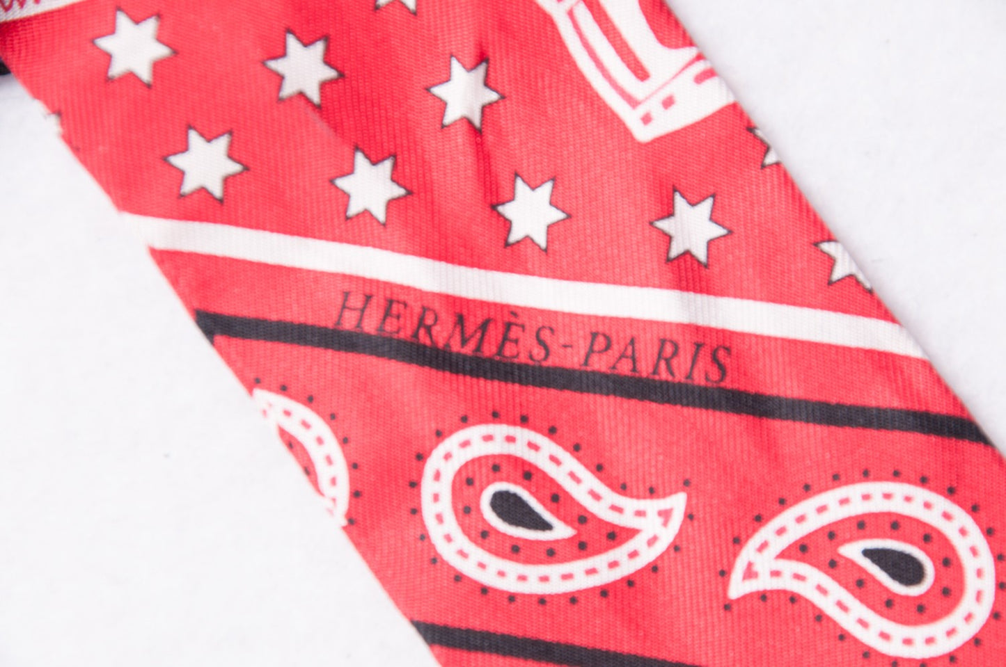 Silk Eperon d'Or Cut Twilly Parme Blanc Rouge