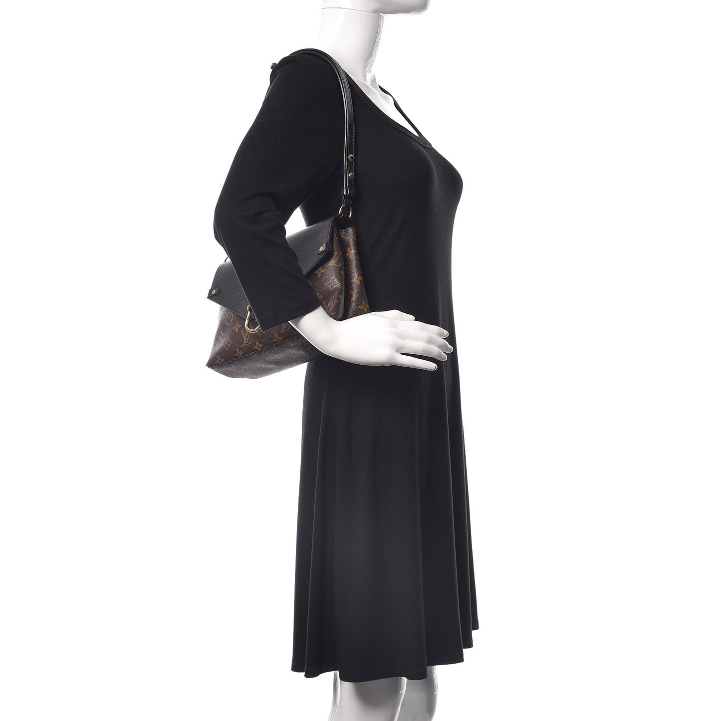 Epi Monogram Saint Michel Black