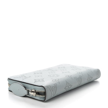 Louis Vuitton Mahina Zippy Wallet Vert Lagon 4 of 9