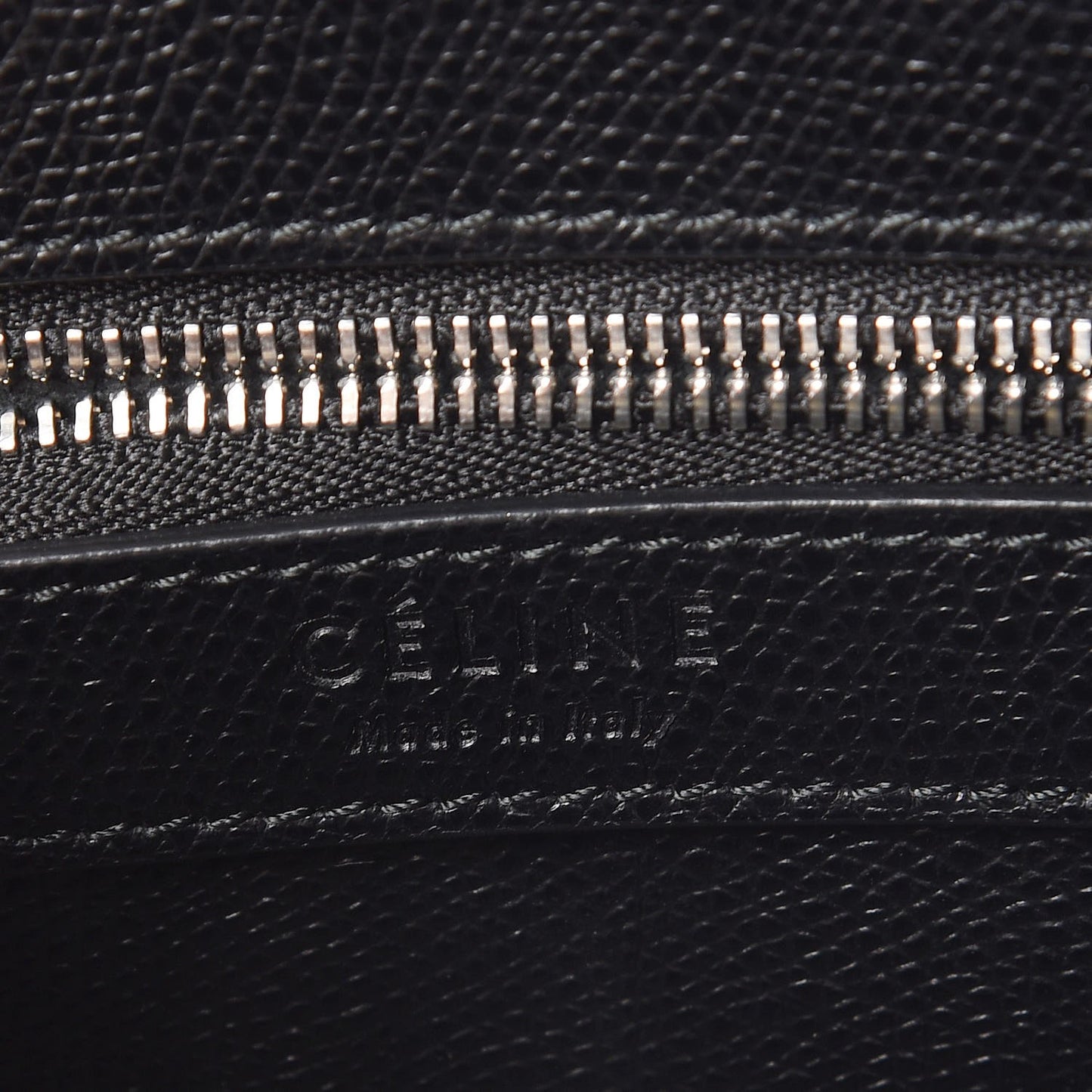 Grained Calfskin Small Vertical Cabas Black