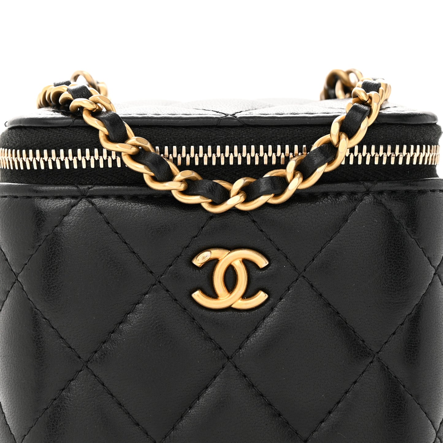 Lambskin Quilted Mini Pearl Crush Vanity Case With Chain Black