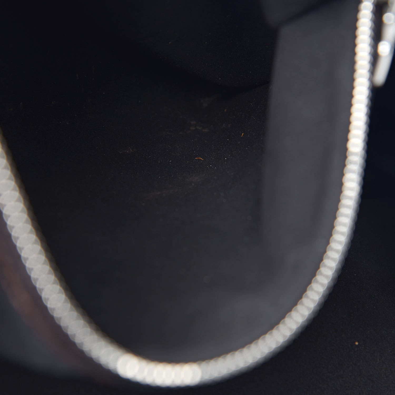 Louis Vuitton Mahina L Mordore 9 of 17
