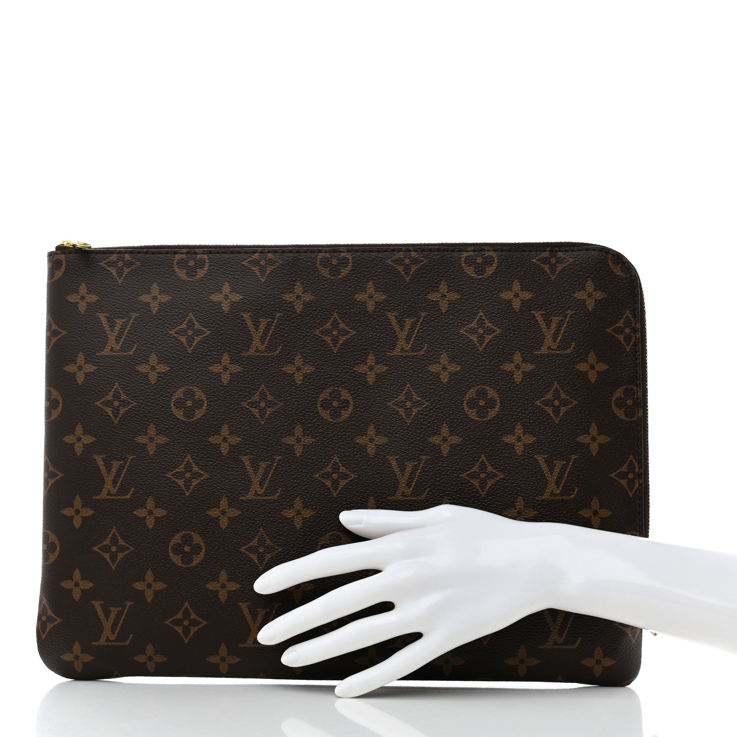 Louis Vuitton Monogram Etui Voyage MM Pouch 2 of 7