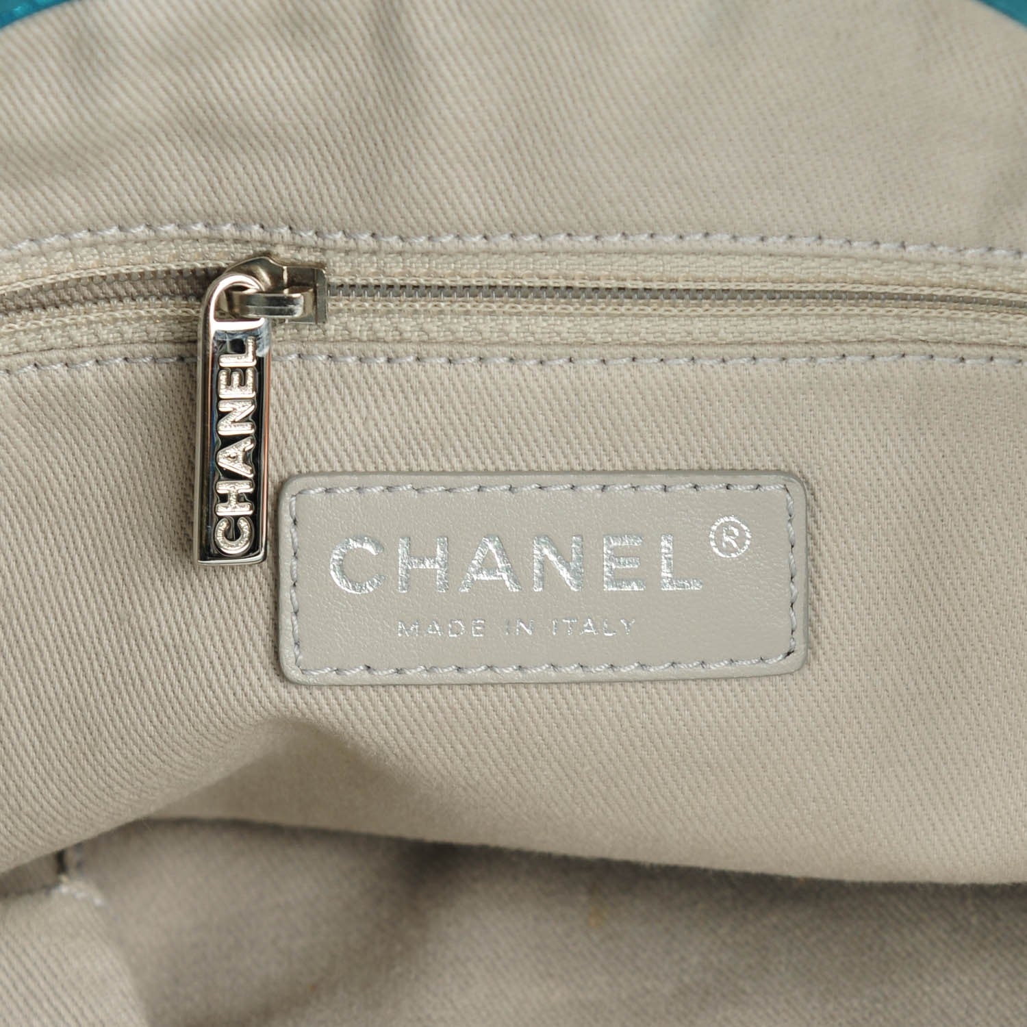 Chanel Iridescent Calfskin Quilted Small Sea Hit Turquoise 6 of 7
