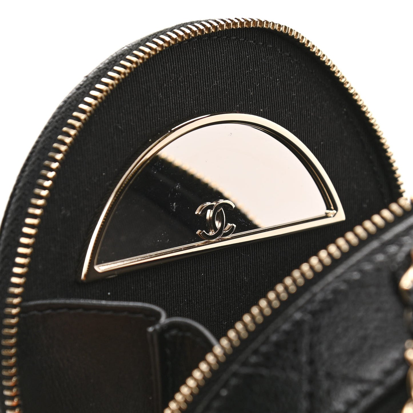 Caviar Quilted Round Handle With Care Vanity With Chain Black