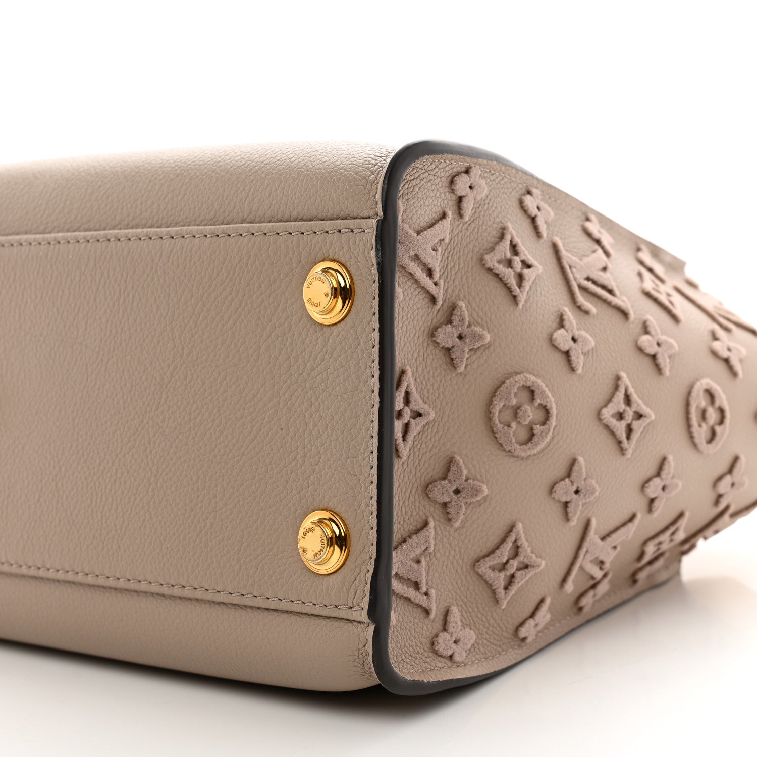 Louis Vuitton Calfskin Monogram Tufting On My Side Galet 9 of 9