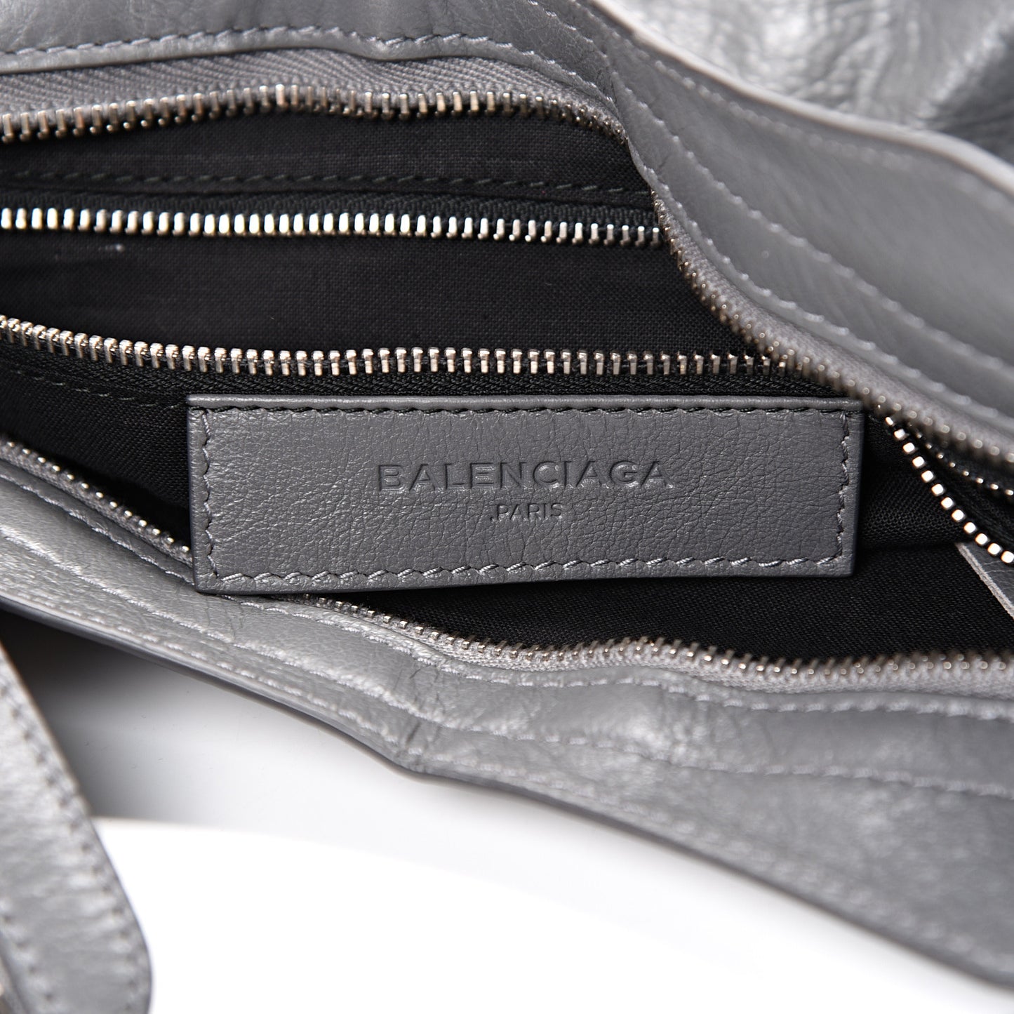 Agneau Silver Metallic Edge Hardware City Gris Cendre