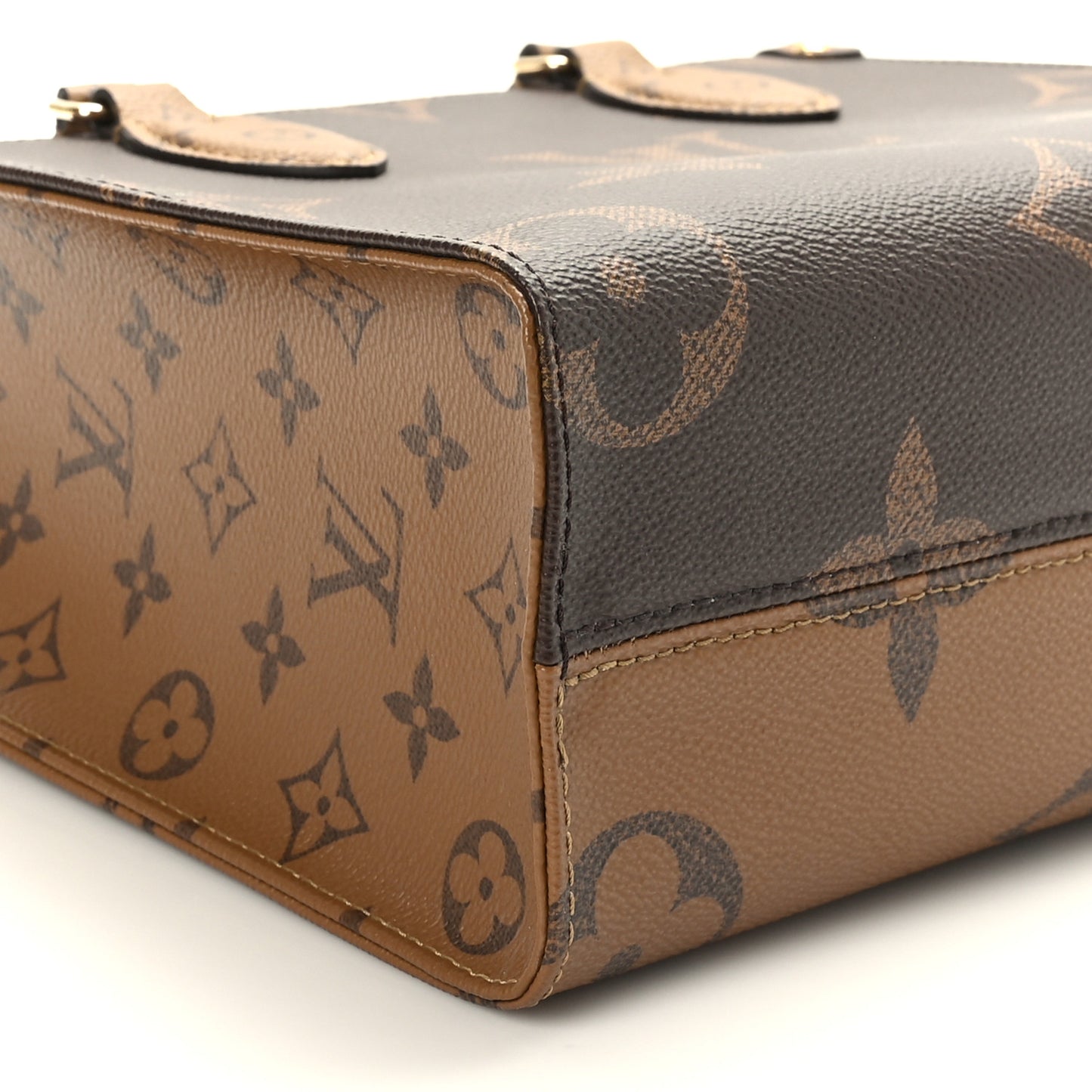 Reverse Monogram Giant Onthego PM