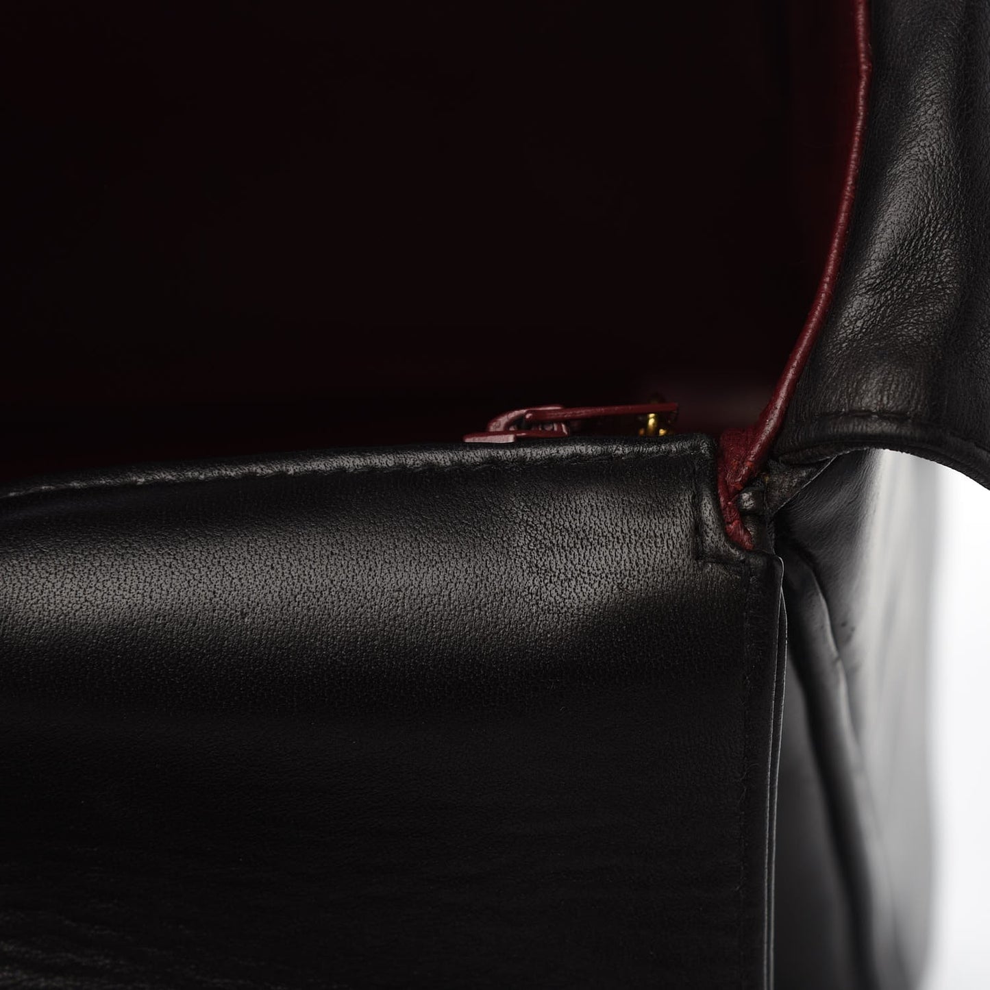 Lambskin Vertical Quilted Medium Single Flap Black
