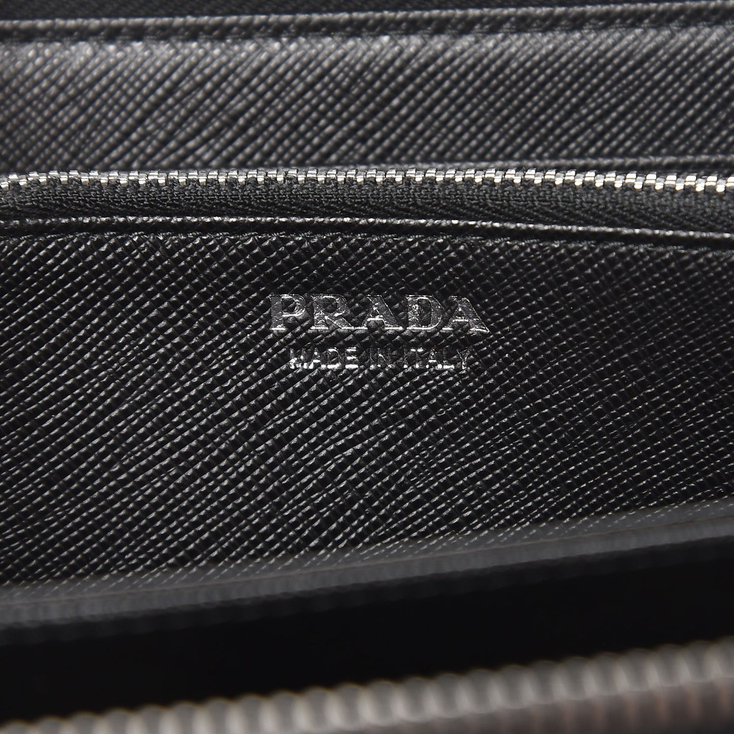 Saffiano Zip Around Wallet Nero Black