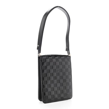 Louis Vuitton Damier Vernis Club Bag Black 3 of 10