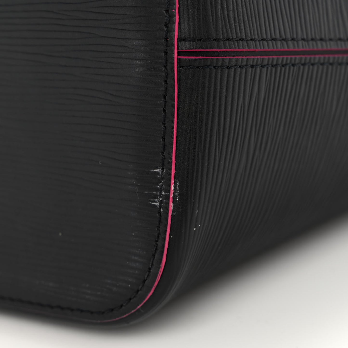 Epi Neverfull MM Black Hot Pink