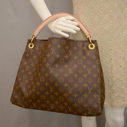 Louis Vuitton Monogram Artsy MM 2 of 7