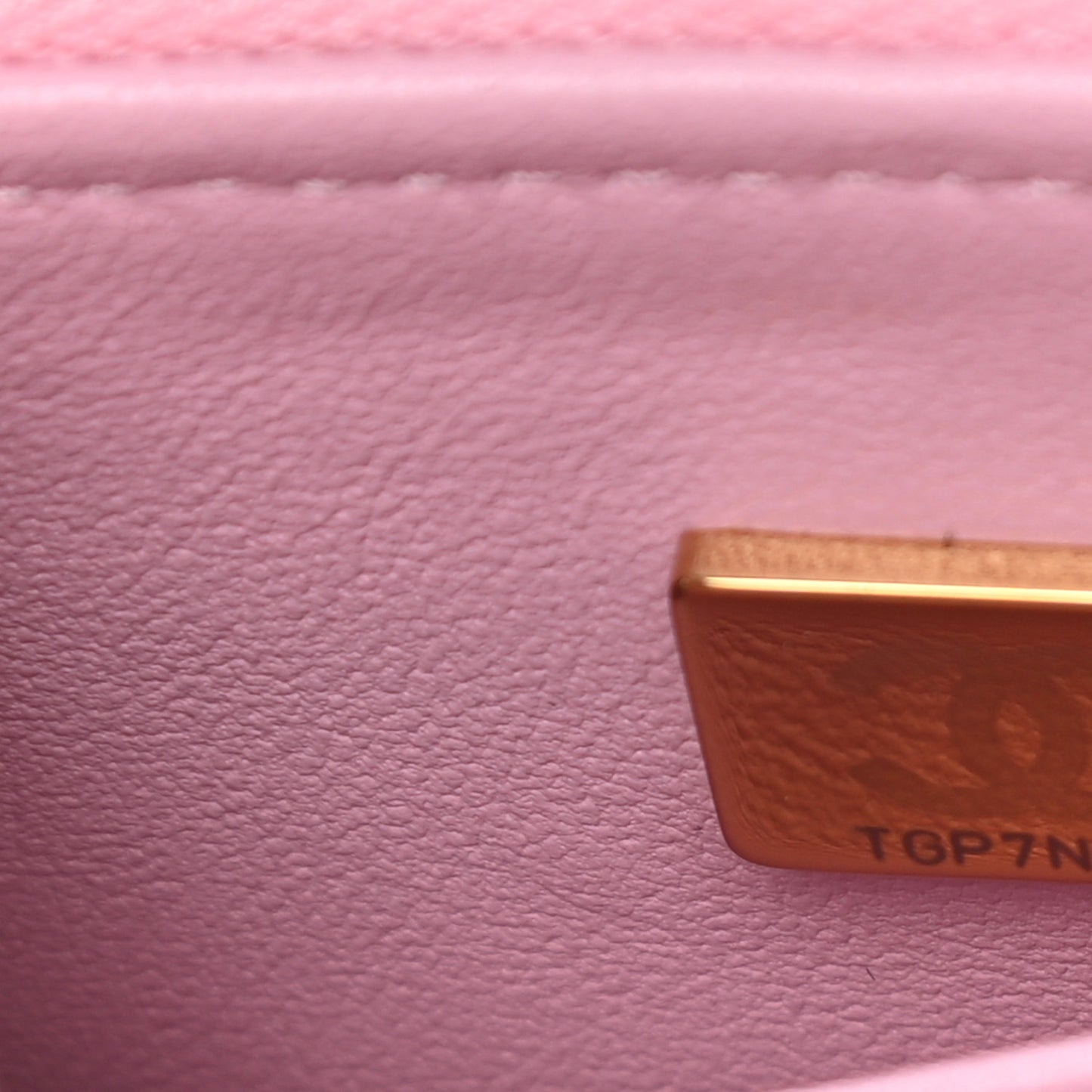 Caviar Quilted Small CC Vanity Case Light Pink