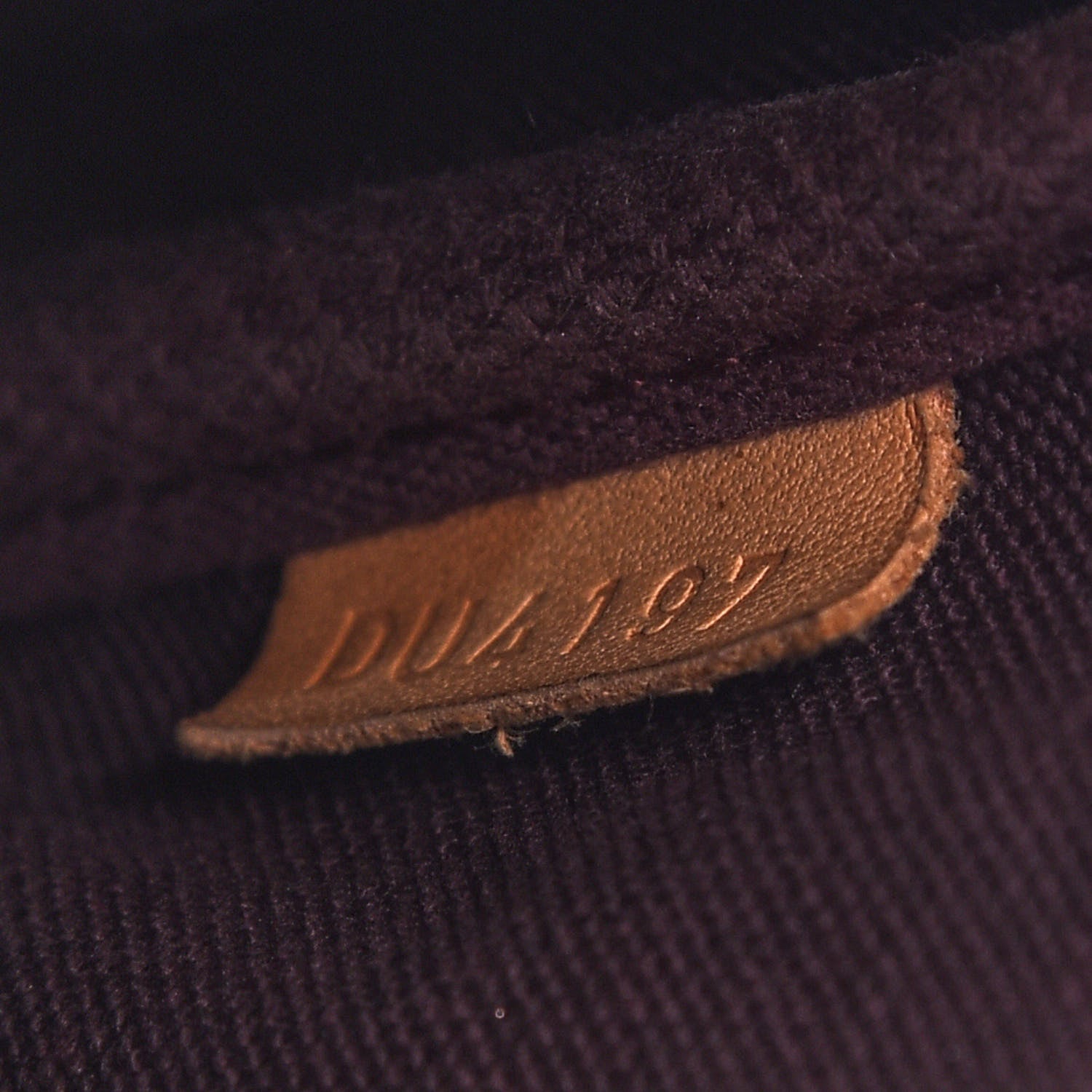 Louis Vuitton Monogram Favorite MM 7 of 9