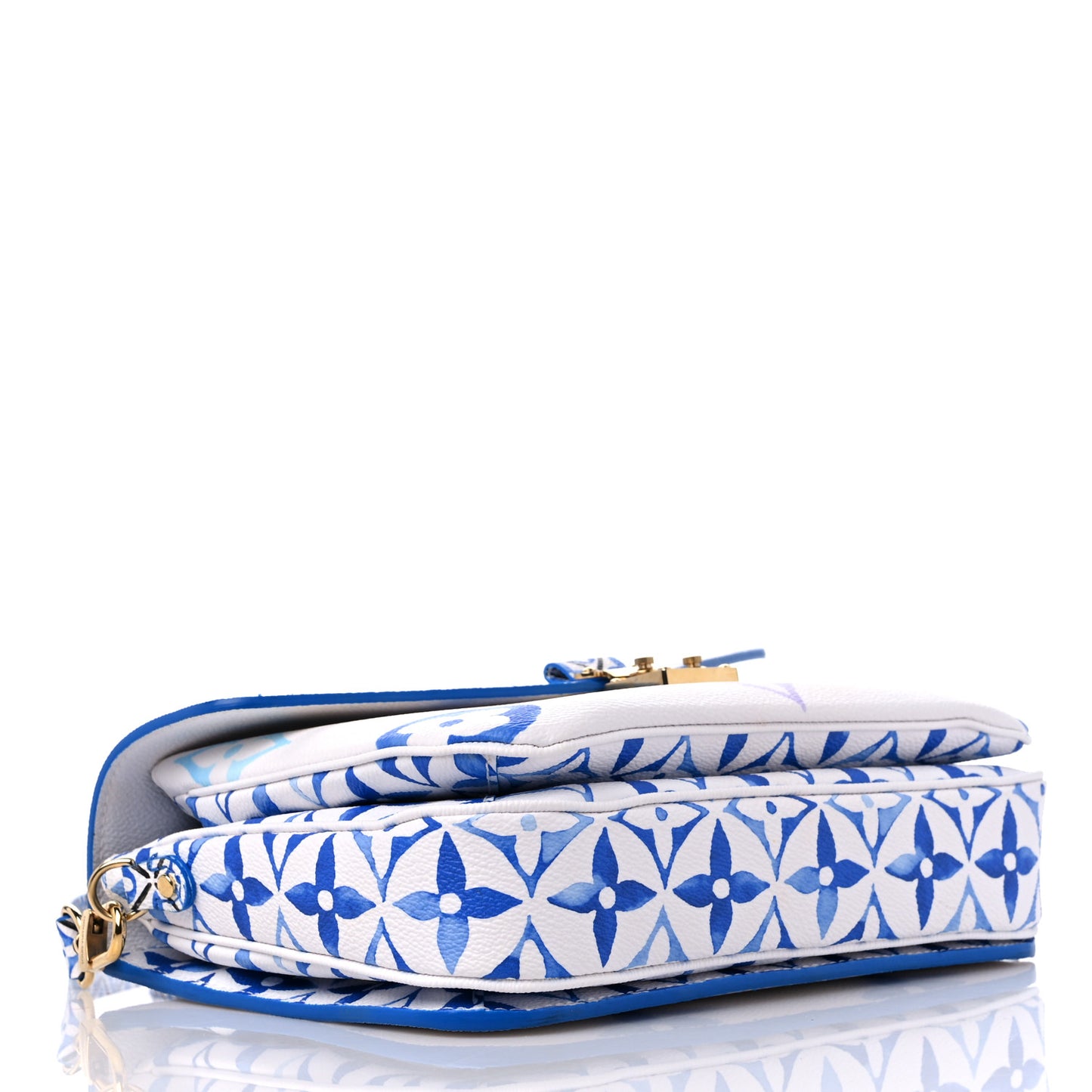 Monogram Giant By The Pool Pochette Metis MM Blue