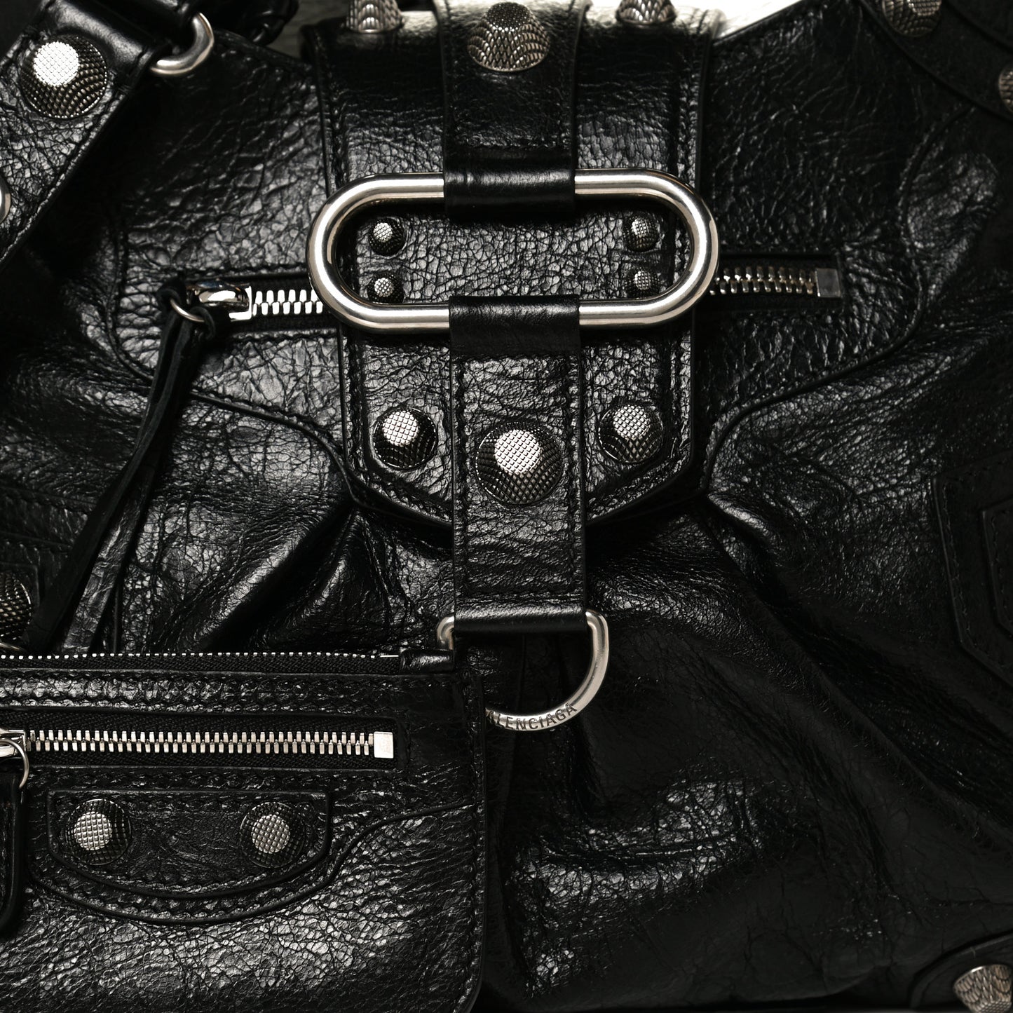 Agneau Arena Medium Le Cagole Shoulder Bag Black