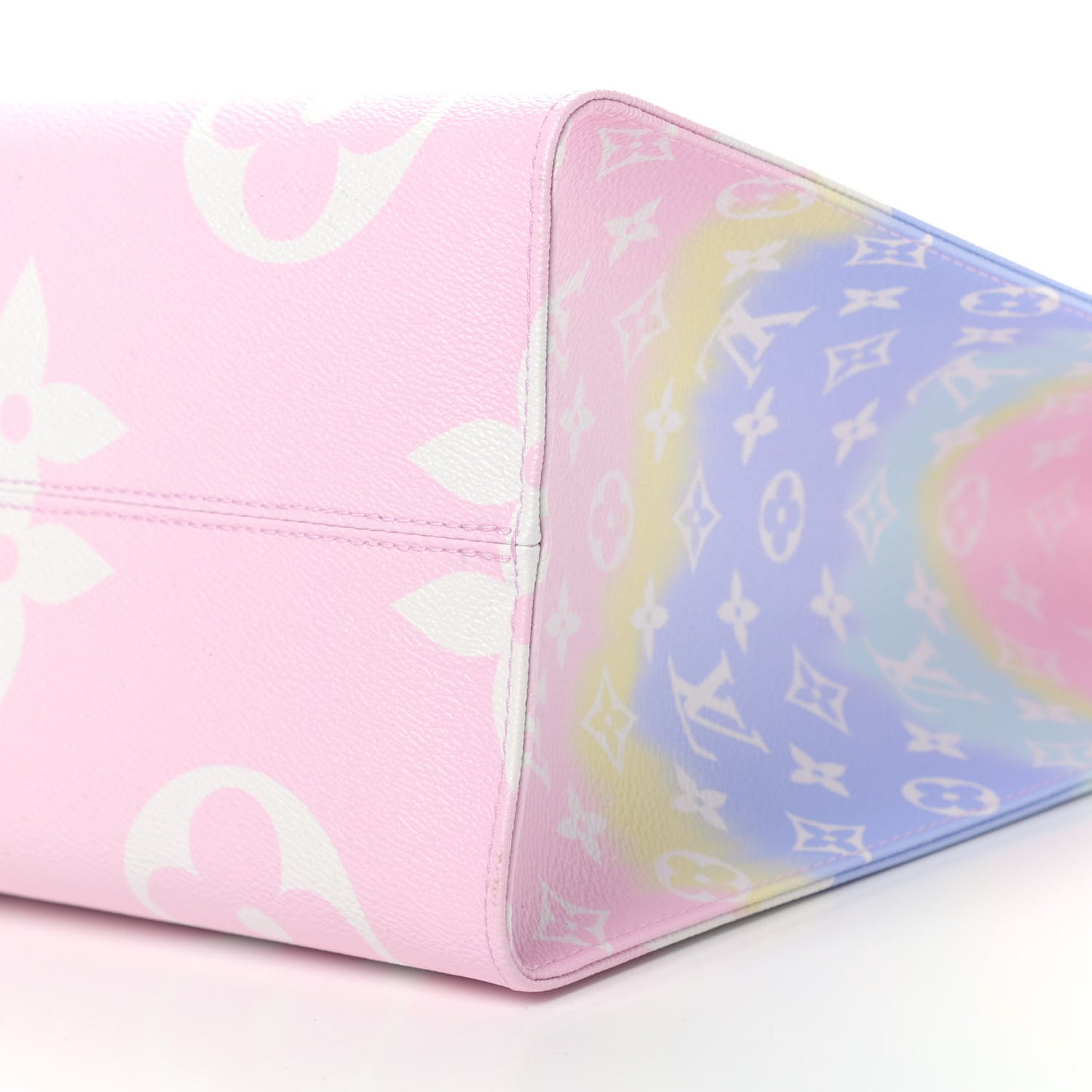 Monogram Escale Onthego GM Pastel