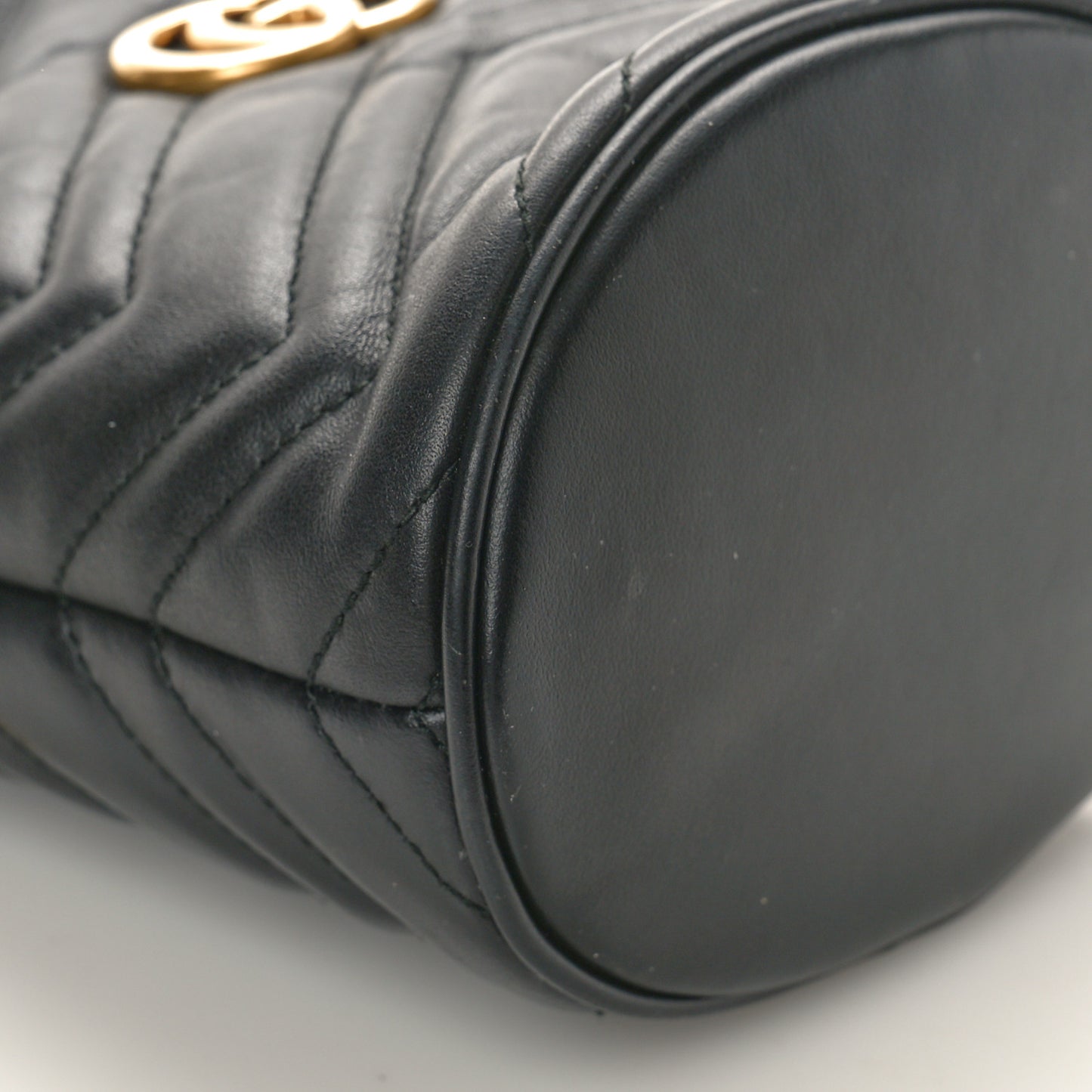 Calfskin Matelasse Mini GG Marmont 2.0 Bucket Bag Black