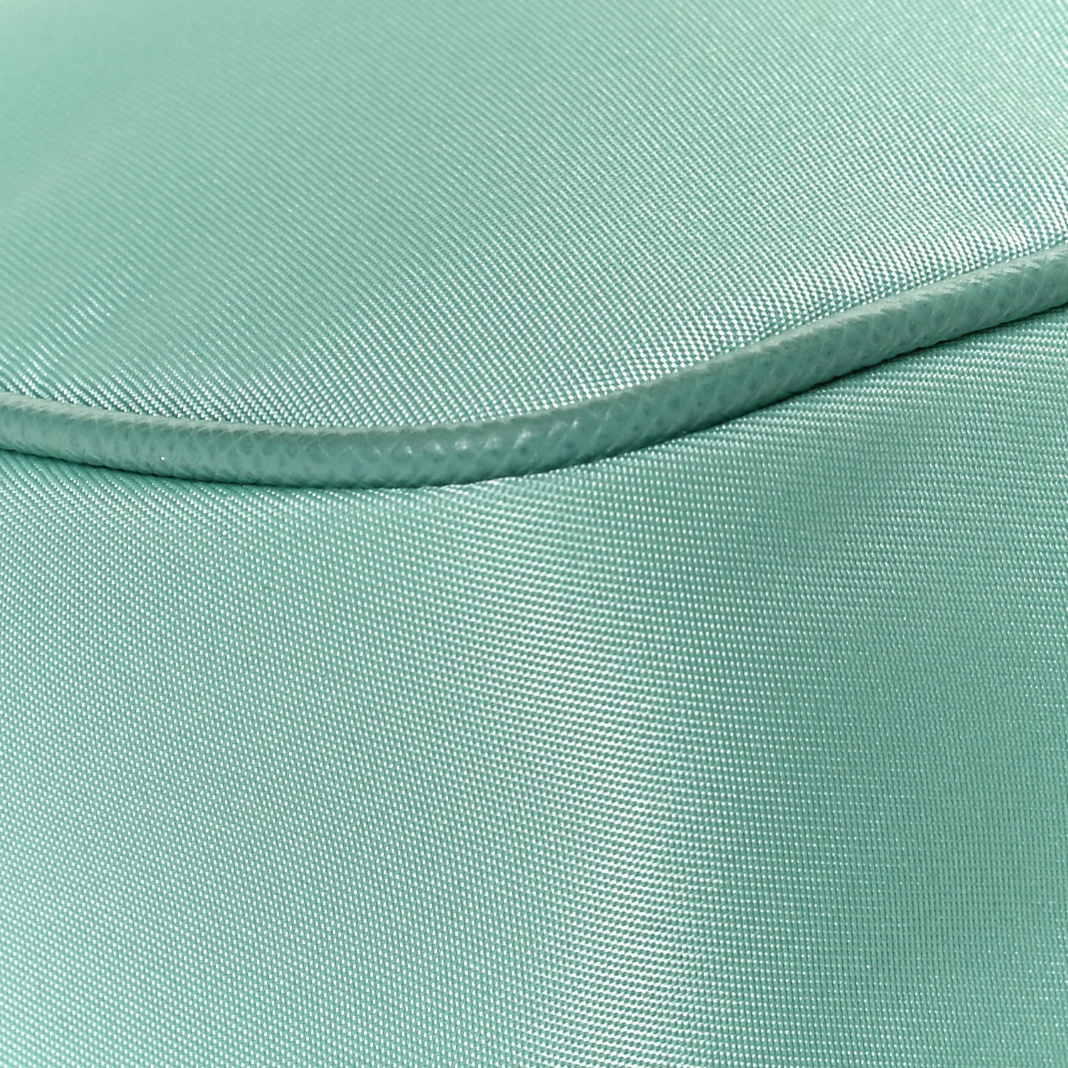 Prada Nylon Saffiano Re-Edition 2005 Shoulder Bag Giada 12 of 12