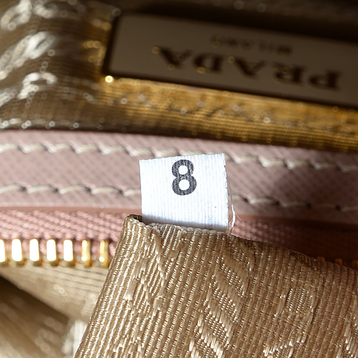 Saffiano Lux Medium Tote Cammeo