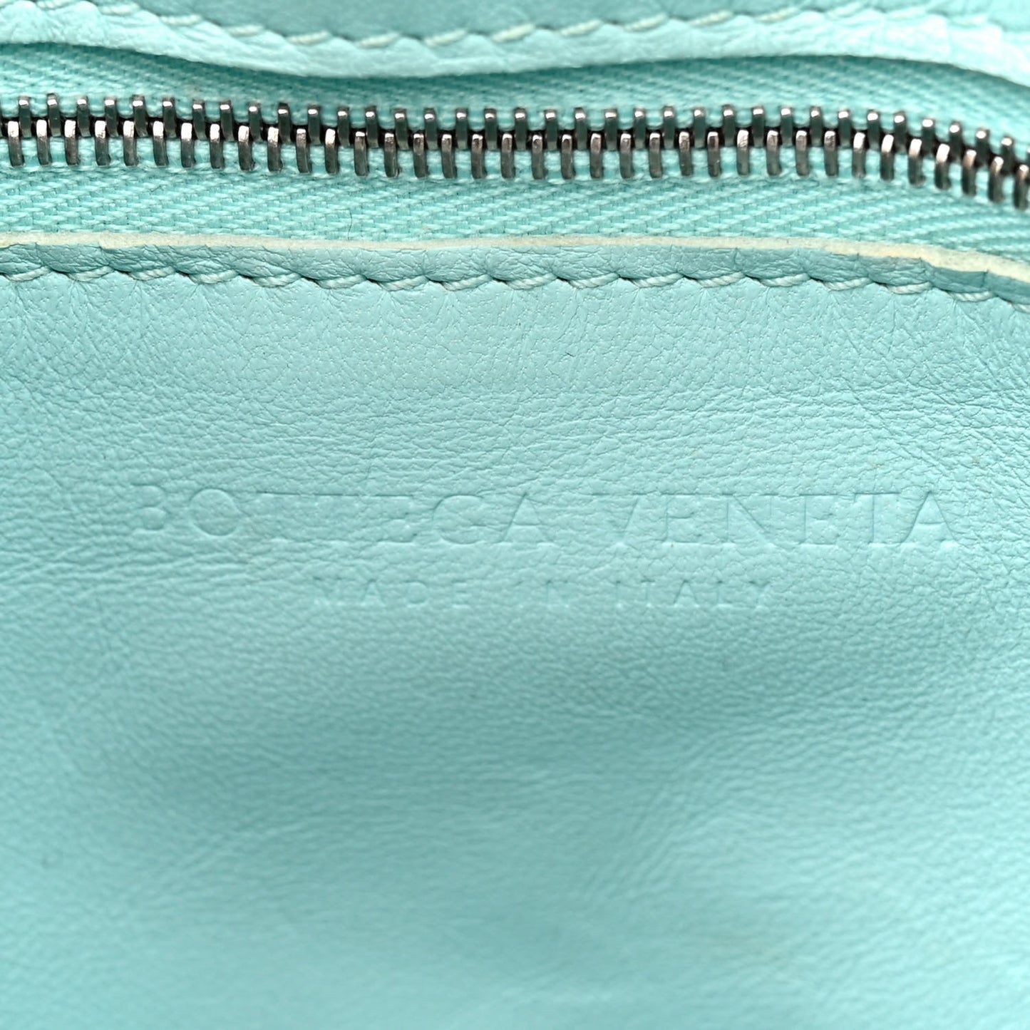 Paper Calfskin Maxi Intreccio Padded Cassette Crossbody Bag Spearmint
