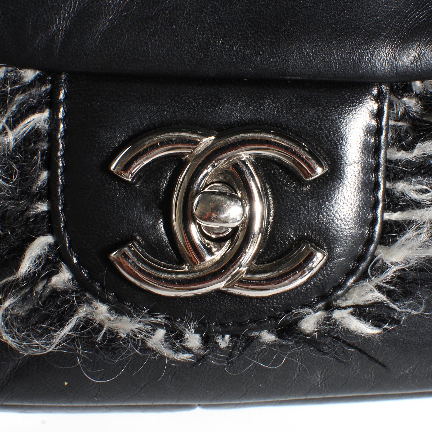 Lambskin Tweedy Flap Black
