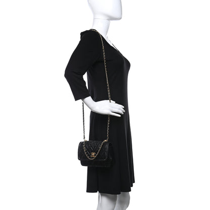 Chanel Shiny Lambskin Flap Clutch With Chain Black 2 of 9