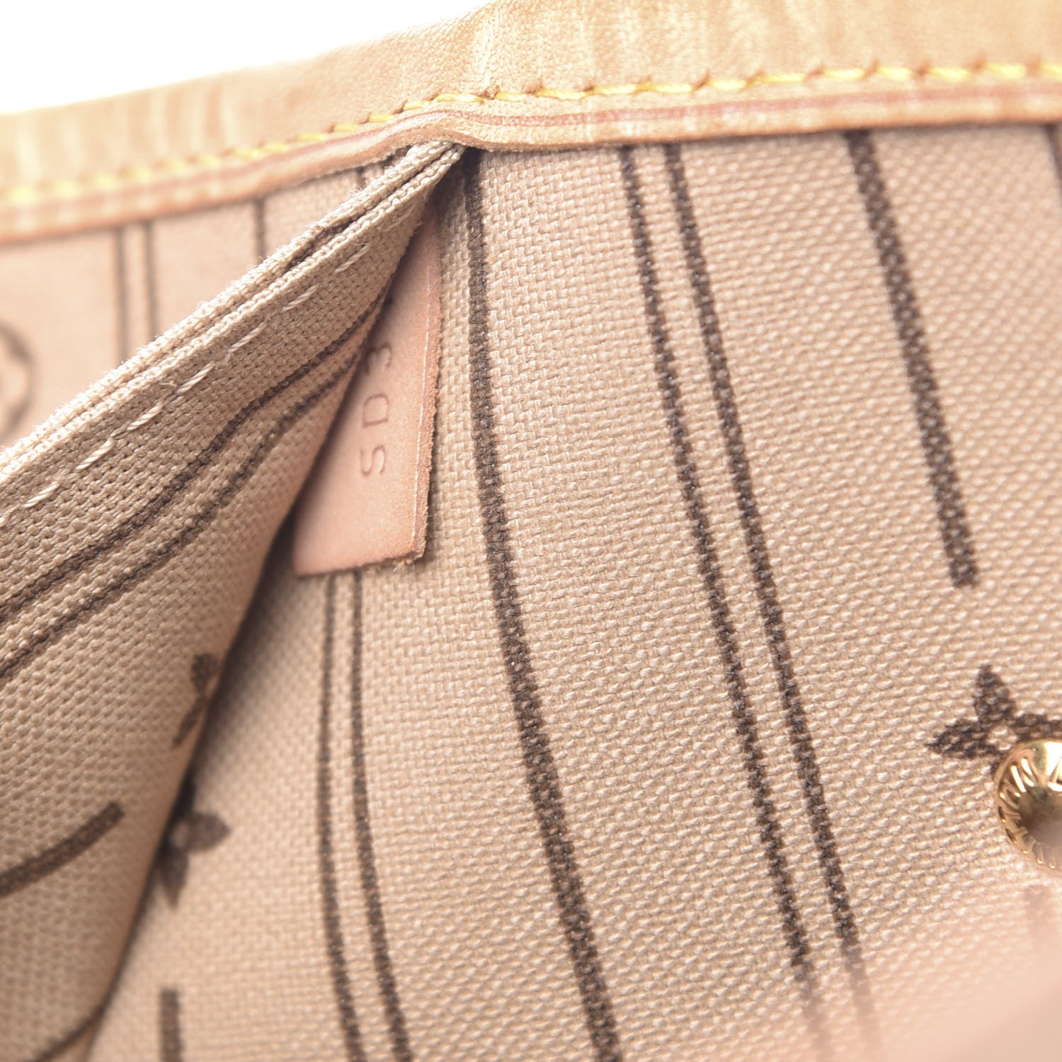 Louis Vuitton Monogram Neverfull MM 7 of 13