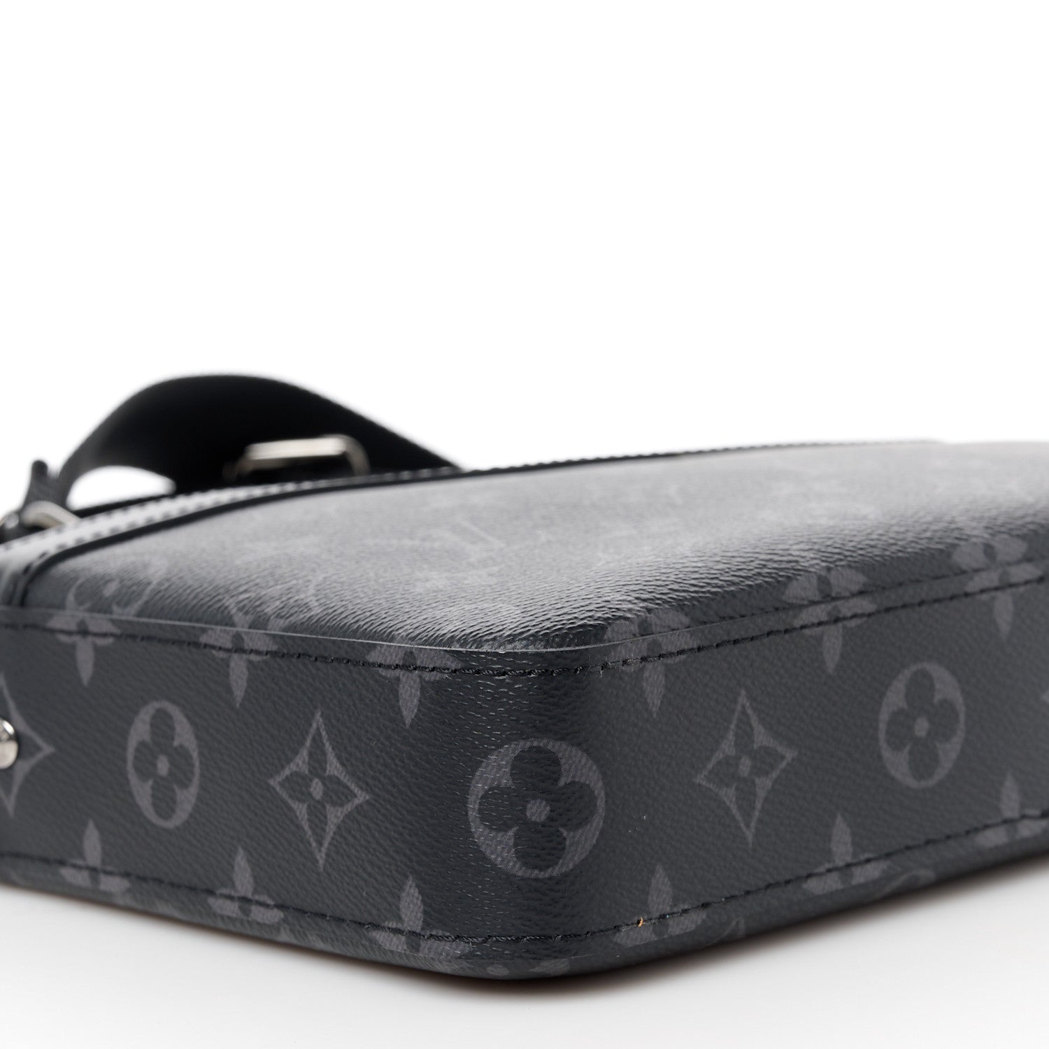 Louis Vuitton Reverse Monogram Eclipse Trio Messenger 13 of 14