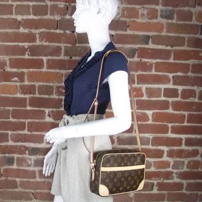 Louis Vuitton Monogram Trocadero 27 2 of 11
