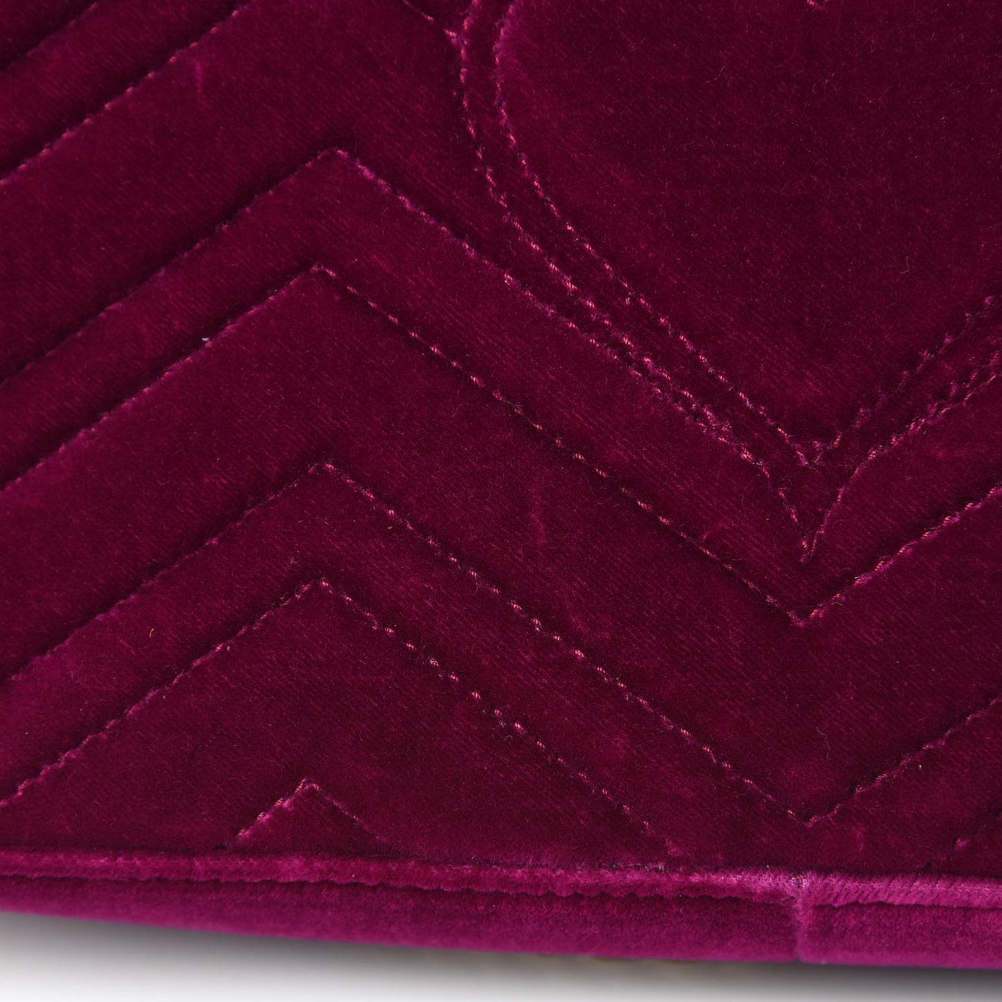 Velvet Matelasse Medium GG Marmont Shoulder Bag Fuchsia Violet Cyclamen