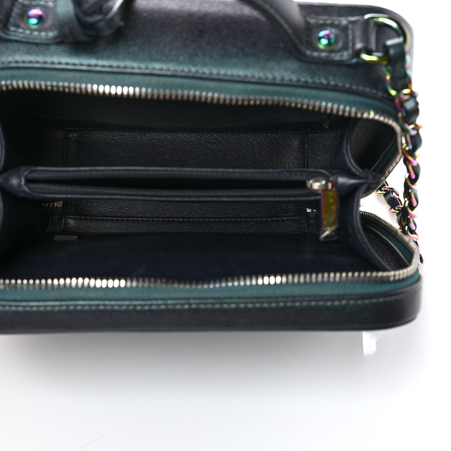 Iridescent Caviar Quilted Medium CC Filigree Vanity Case Dark Turquoise