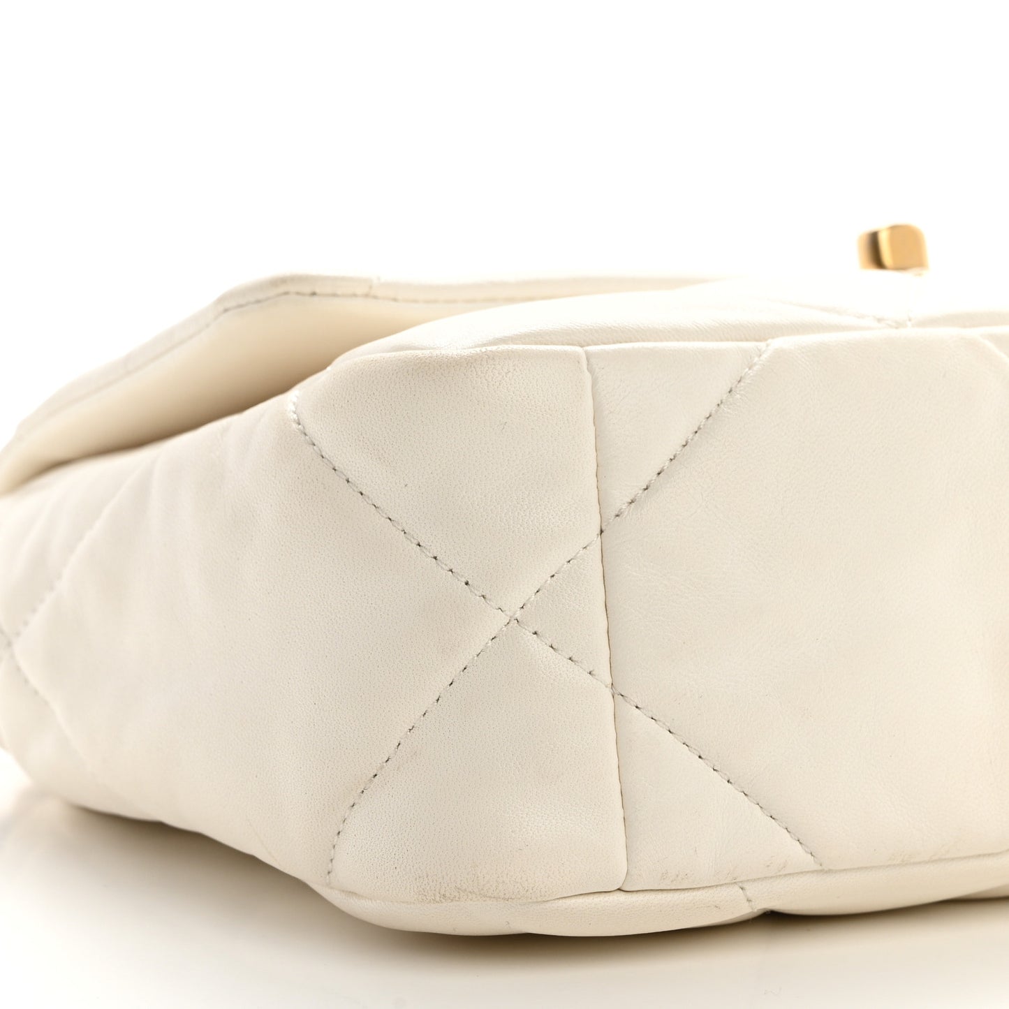 Lambskin Quilted Medium Chanel 19 Flap White
