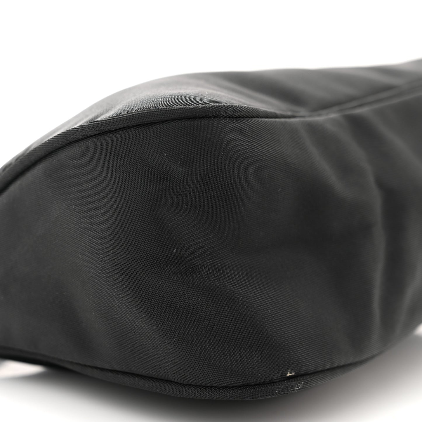 Re-Nylon Vela Pouch Black