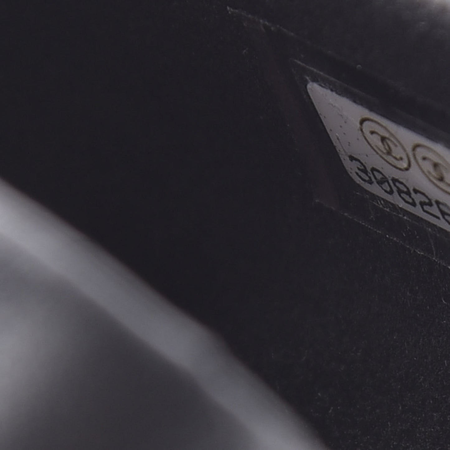 Lambskin Quilted Airpods Pro Case With Chain Black