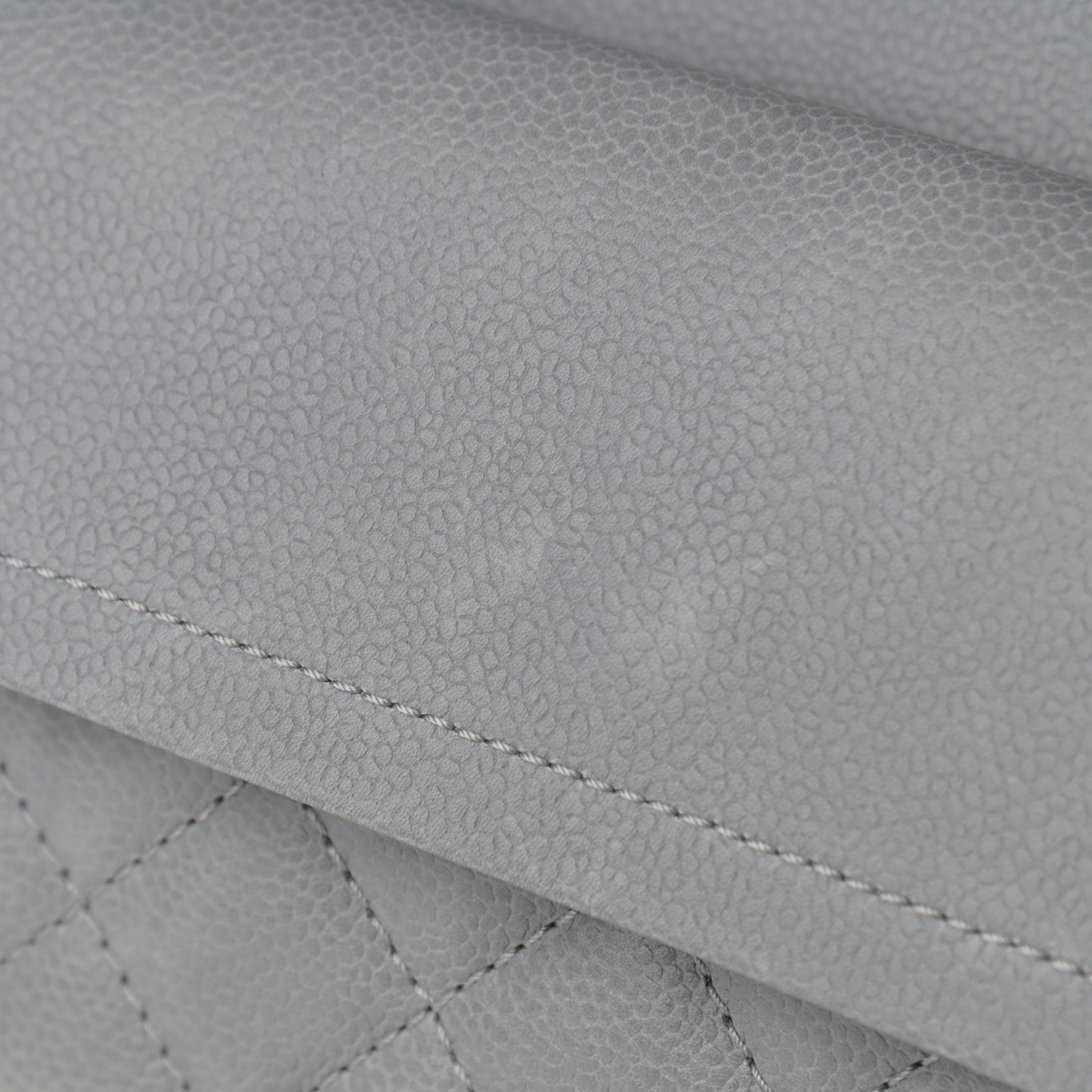 Caviar Quilted 2.55 Reissue 226 Flap Light Grey