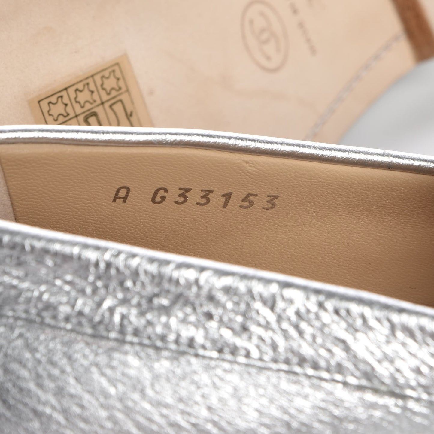 Crackled Goatskin Laminated CC Loafers 39 Silver