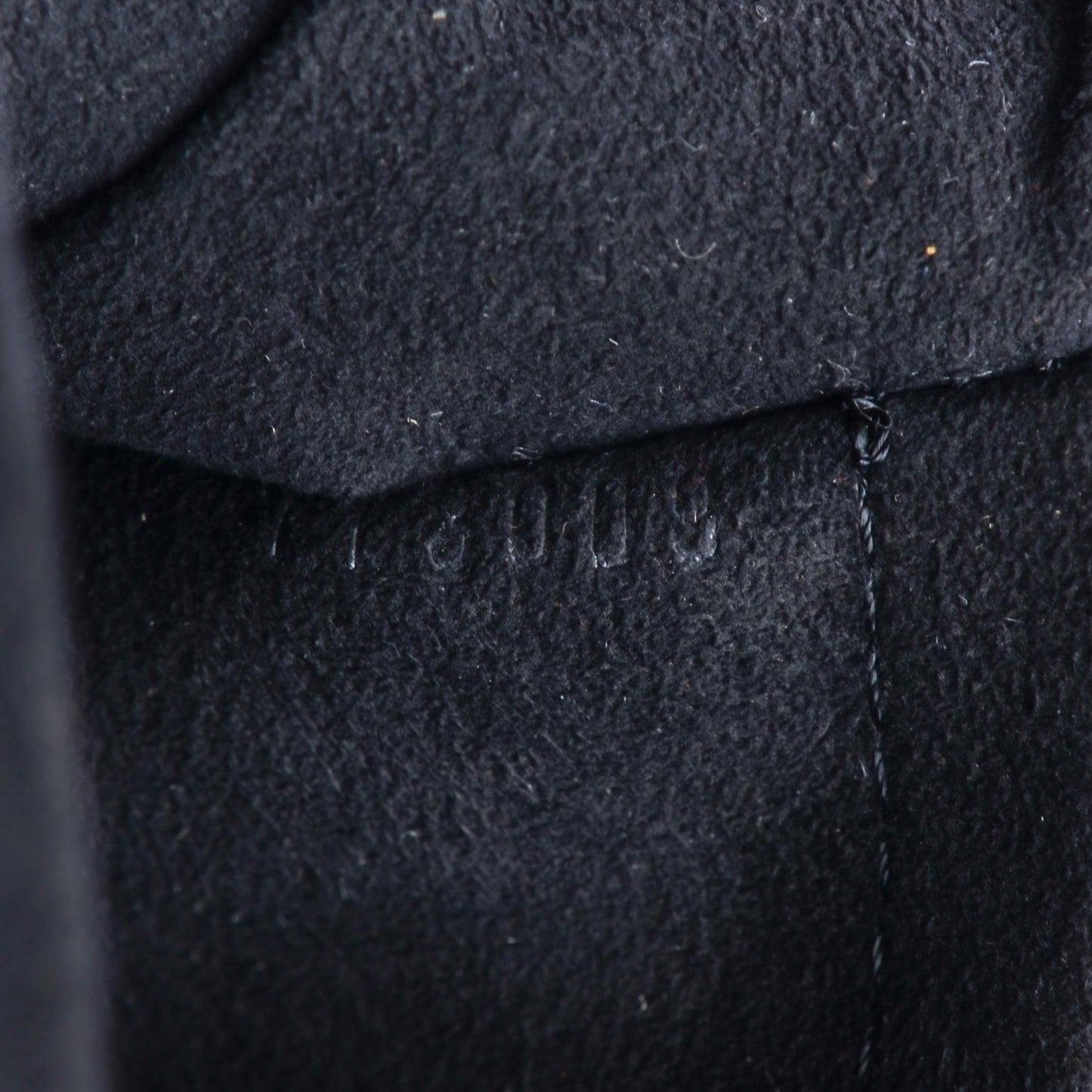 Monogram Sequins Eclipse Alma Black
