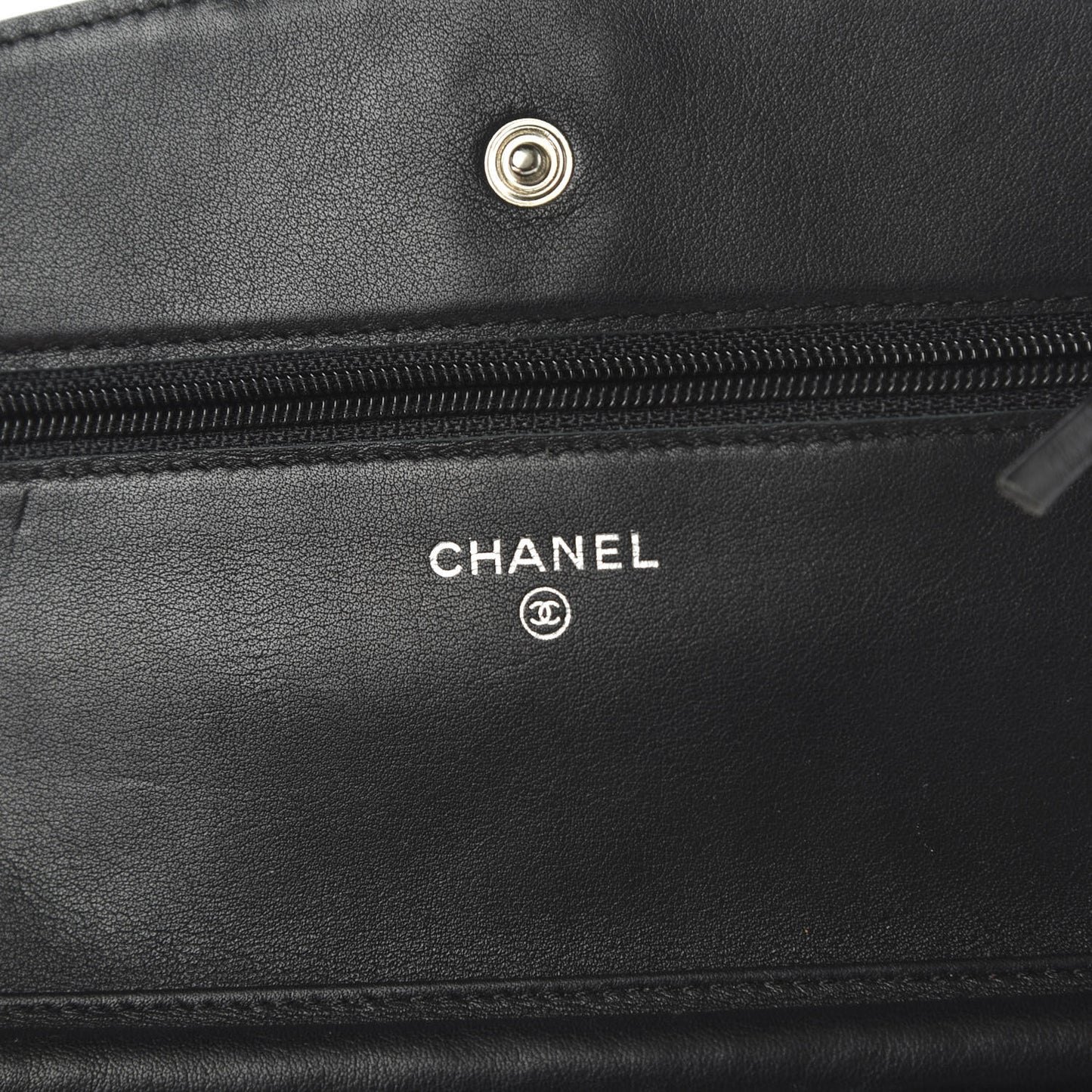 Patent Quilted Brilliant Wallet On Chain WOC Black