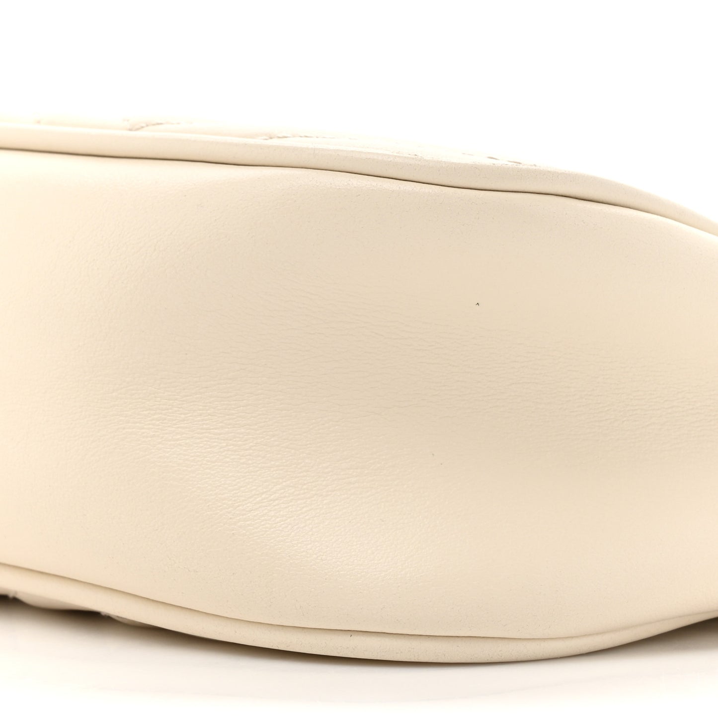 Calfskin Matelasse Small GG Marmont Chain Shoulder Bag White