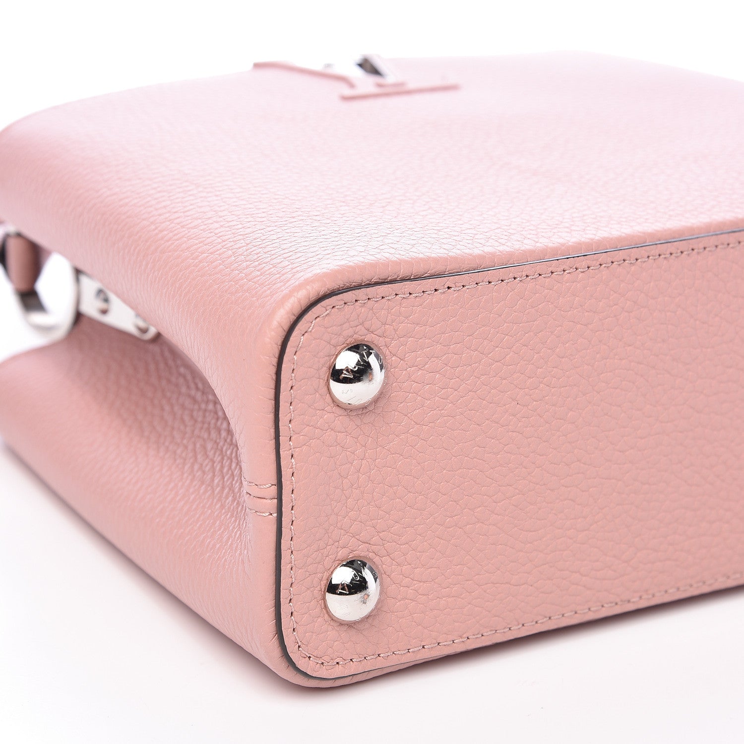 Louis Vuitton Taurillon Capucines BB Magnolia 7 of 9