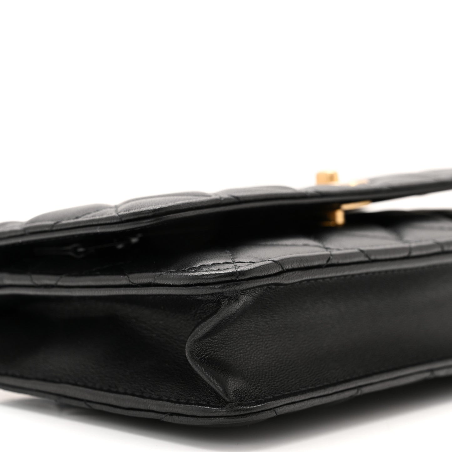 Lambskin Quilted CC Pearl Crush Wallet on Chain WOC Black