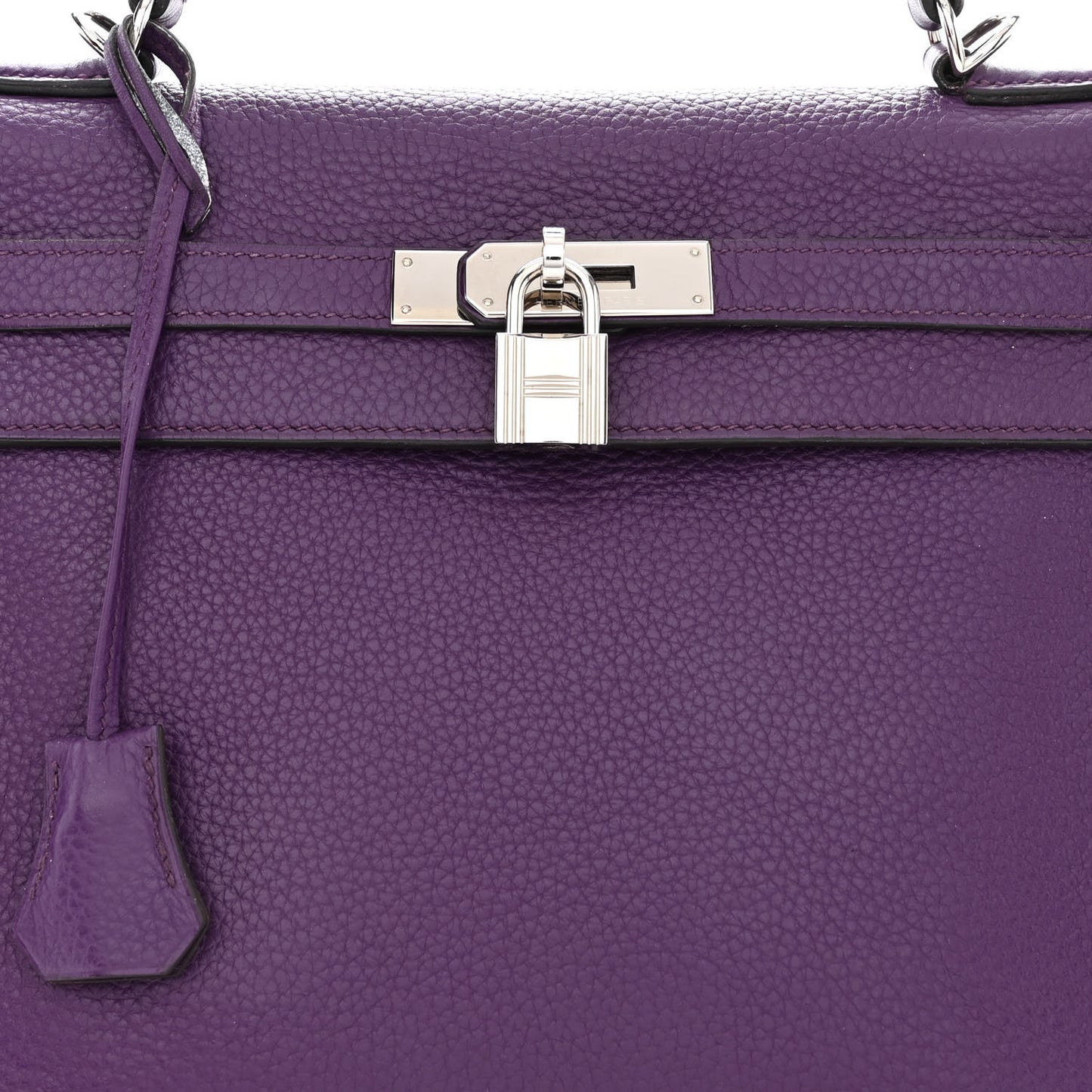 Taurillon Clemence Kelly Retourne 32 Ultraviolet