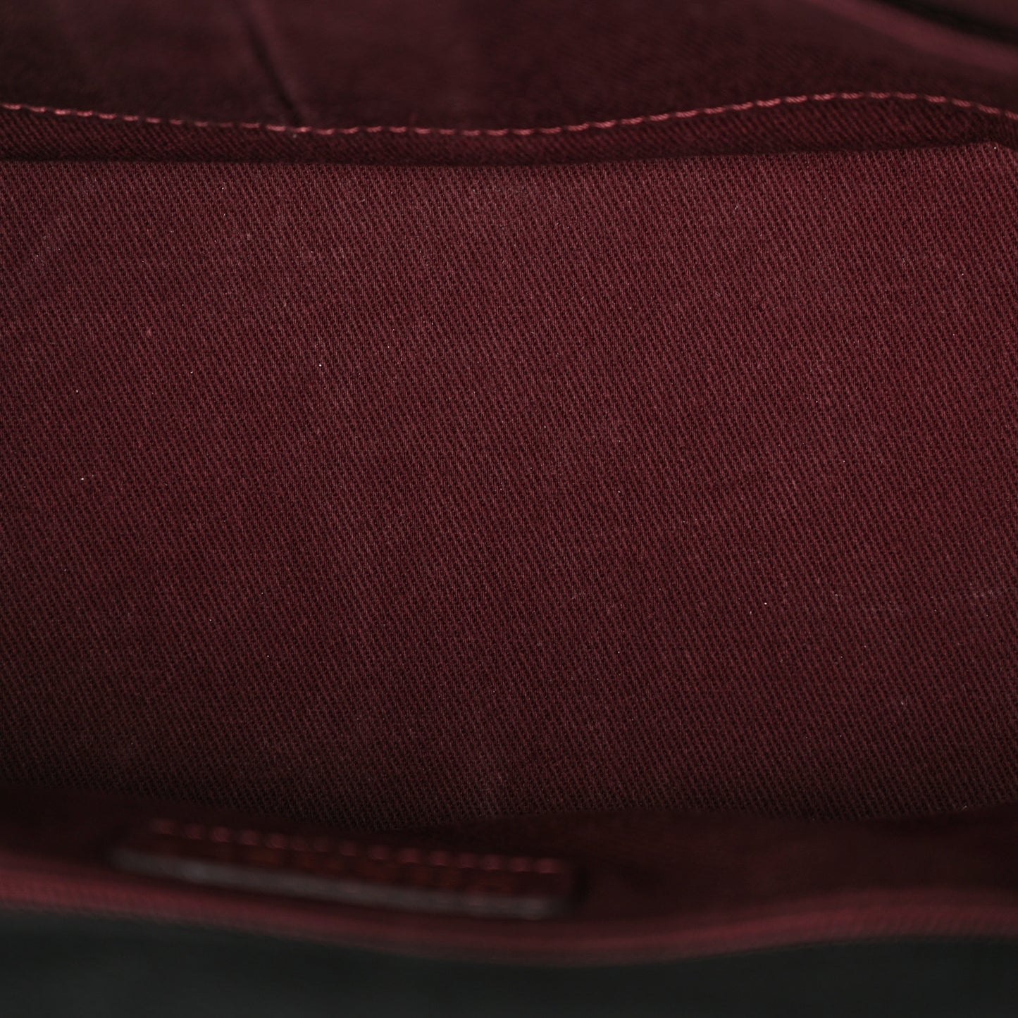 Iridescent Grained Calfskin Medium Globe Trotter Flap Black