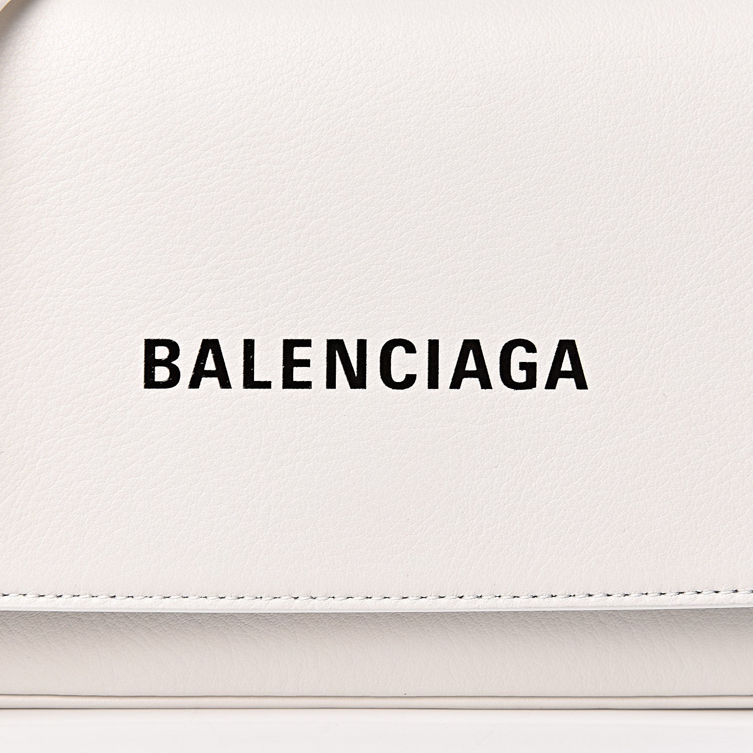 Balenciaga Pebbled Calfskin Logo Everyday Flap Chain Wallet White 7 of 9